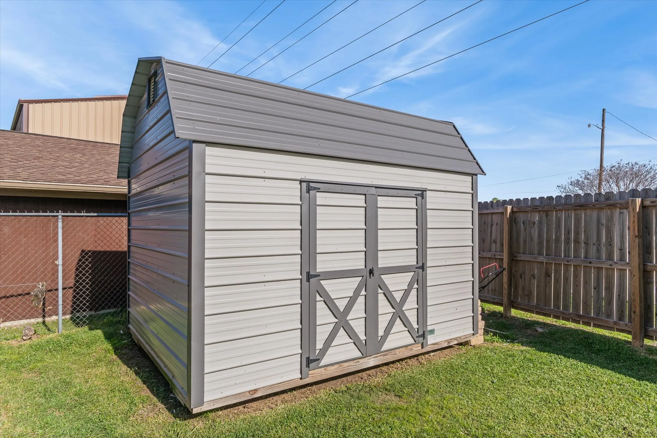 Single Family Residence For Sale in Van Zandt County , 1035 Houston Street, Wills Point, Texas 75169, 3 Bedroom, 2 Bathroom, Garage spaces, 1,356 Sqft, built in 1981, Preowned, mls#21212334, Real Estate Agent in Wills Point, Homes For Sale in Van Zandt county, Homes For Sale in Wills Point, Realtor in Wills Point Texas, Real Estate Brokerage Independent Realty Texas, Luminita Cordes Realtor