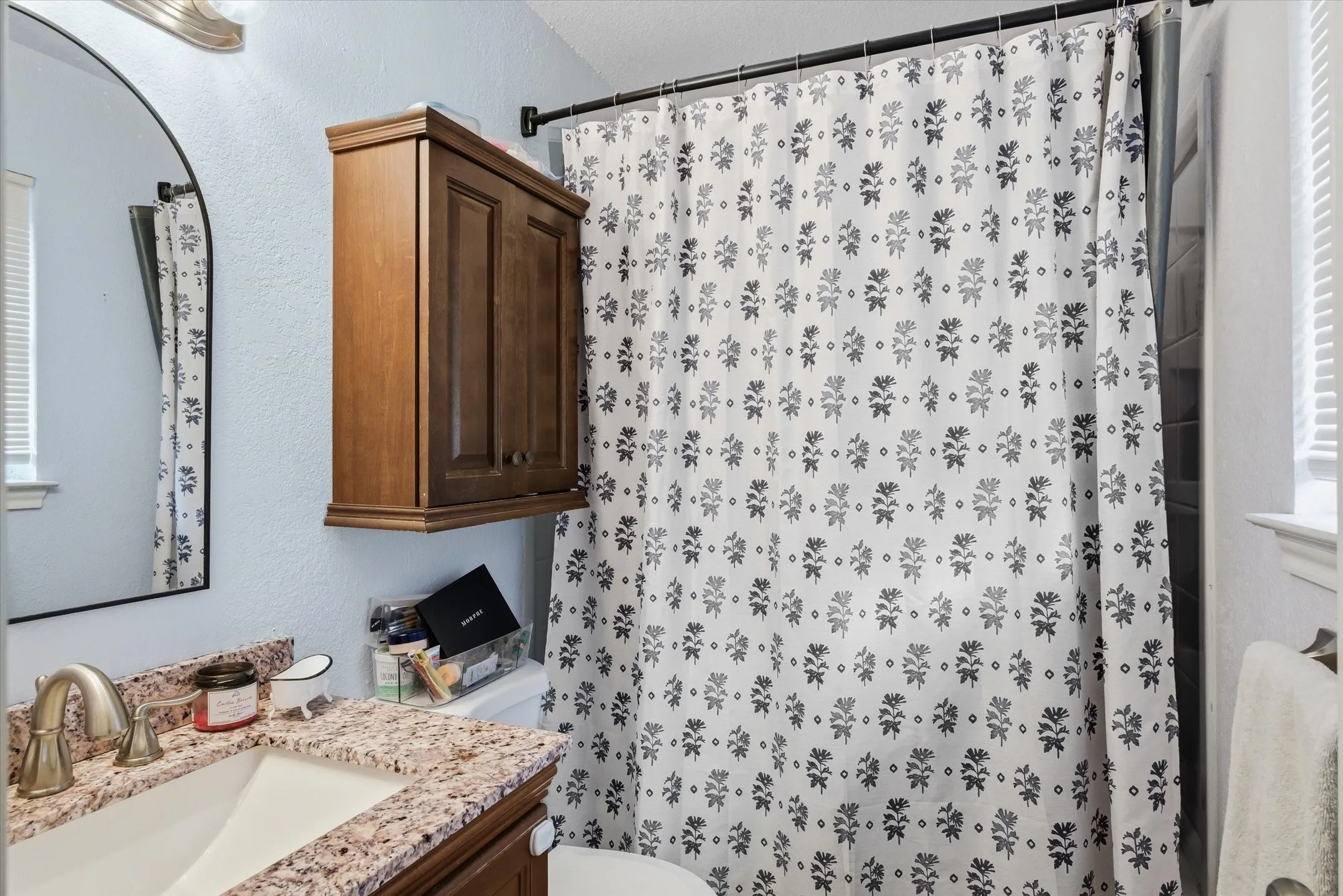 Single Family Residence For Sale in Van Zandt County , 1035 Houston Street, Wills Point, Texas 75169, 3 Bedroom, 2 Bathroom, Garage spaces, 1,356 Sqft, built in 1981, Preowned, mls#21212334, Real Estate Agent in Wills Point, Homes For Sale in Van Zandt county, Homes For Sale in Wills Point, Realtor in Wills Point Texas, Real Estate Brokerage Independent Realty Texas, Luminita Cordes Realtor