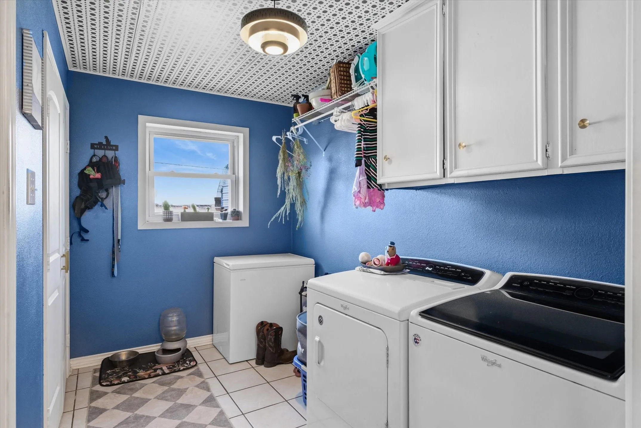 Single Family Residence For Sale in Van Zandt County , 1035 Houston Street, Wills Point, Texas 75169, 3 Bedroom, 2 Bathroom, Garage spaces, 1,356 Sqft, built in 1981, Preowned, mls#21212334, Real Estate Agent in Wills Point, Homes For Sale in Van Zandt county, Homes For Sale in Wills Point, Realtor in Wills Point Texas, Real Estate Brokerage Independent Realty Texas, Luminita Cordes Realtor