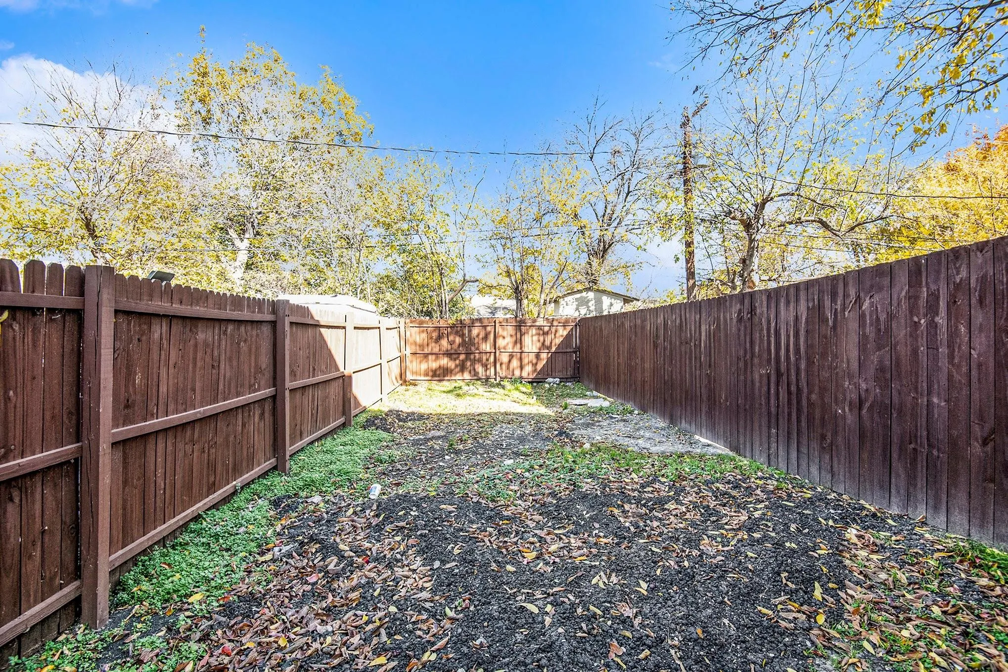 Triplex For Sale in Dallas County , 406 Dawson Circle, Grand Prairie, Texas 75051, 5 Bedroom, 3 Bathroom, Garage spaces, 0 Sqft, built in 1953, Preowned, mls#21214677, Real Estate Agent in Grand Prairie, Homes For Sale in Dallas county, Homes For Sale in Grand Prairie, Realtor in Grand Prairie Texas, Real Estate Brokerage Independent Realty Texas, Luminita Cordes Realtor