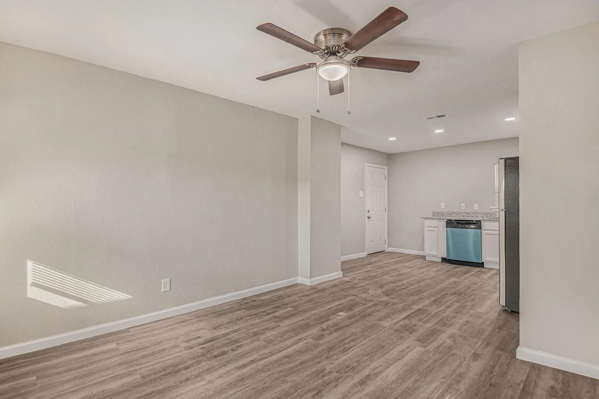 Triplex For Sale in Dallas County , 406 Dawson Circle, Grand Prairie, Texas 75051, 5 Bedroom, 3 Bathroom, Garage spaces, 0 Sqft, built in 1953, Preowned, mls#21214677, Real Estate Agent in Grand Prairie, Homes For Sale in Dallas county, Homes For Sale in Grand Prairie, Realtor in Grand Prairie Texas, Real Estate Brokerage Independent Realty Texas, Luminita Cordes Realtor