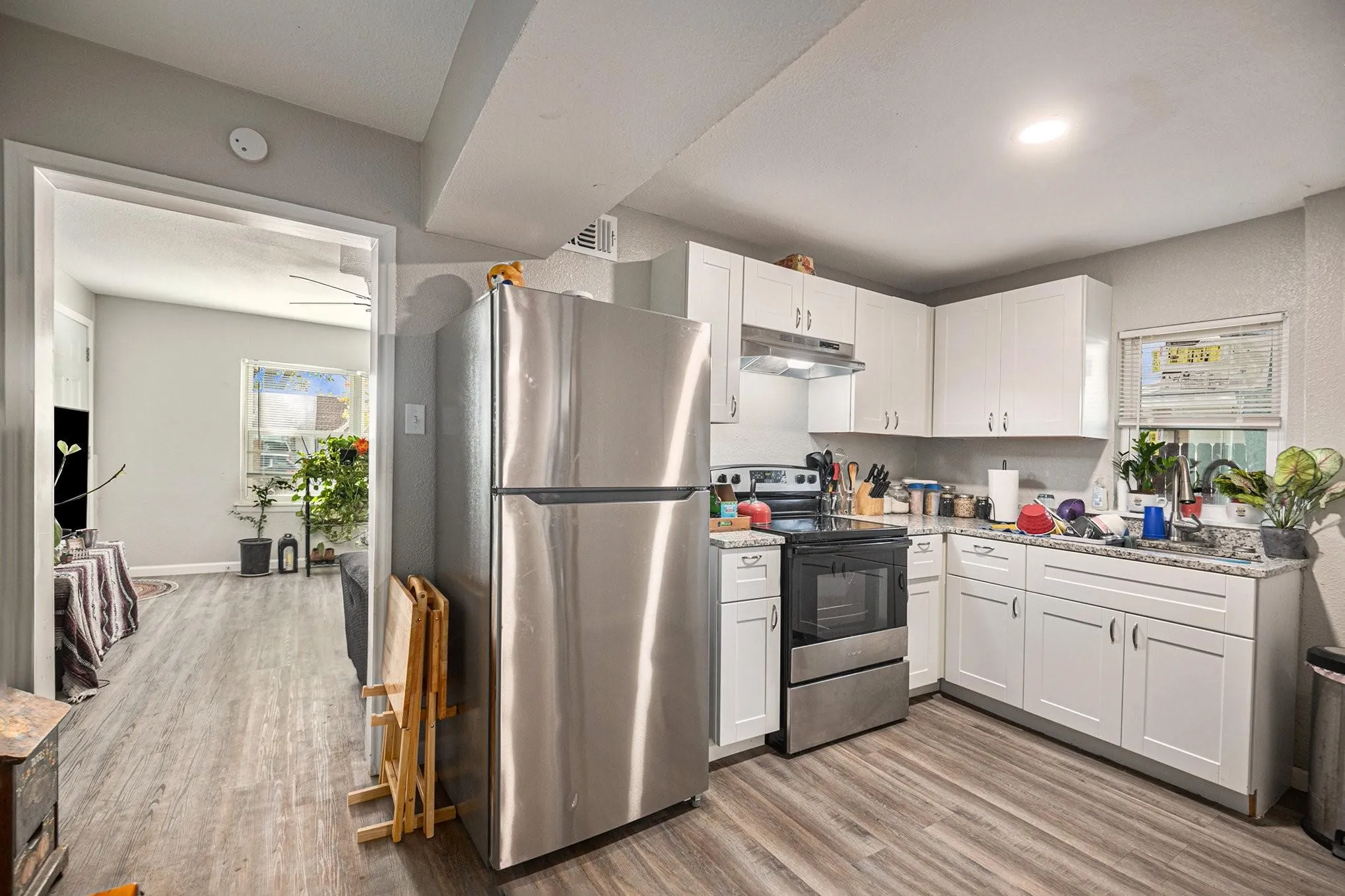 Triplex For Sale in Dallas County , 406 Dawson Circle, Grand Prairie, Texas 75051, 5 Bedroom, 3 Bathroom, Garage spaces, 0 Sqft, built in 1953, Preowned, mls#21214677, Real Estate Agent in Grand Prairie, Homes For Sale in Dallas county, Homes For Sale in Grand Prairie, Realtor in Grand Prairie Texas, Real Estate Brokerage Independent Realty Texas, Luminita Cordes Realtor