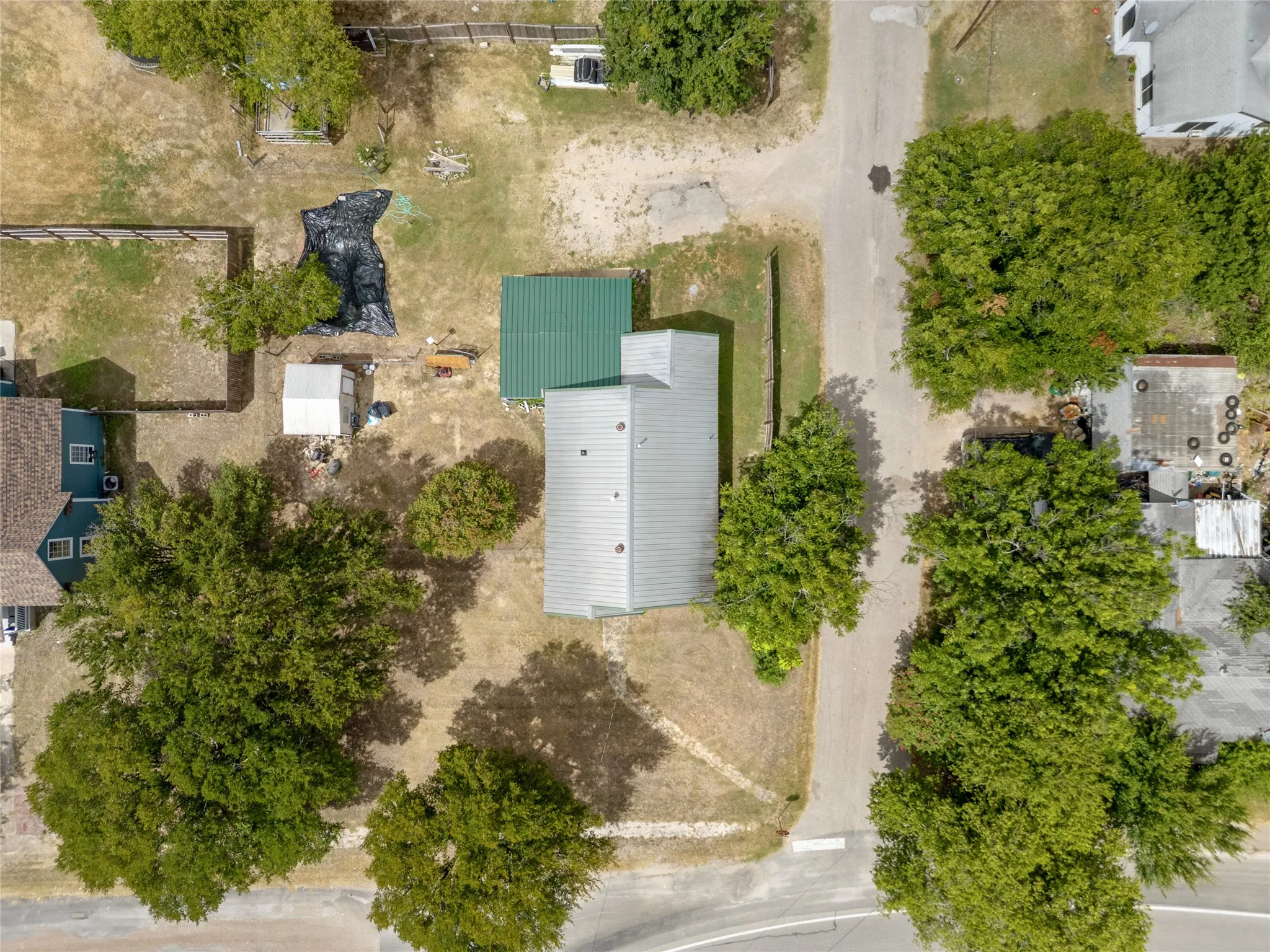 Single Family Residence For Sale in Bosque County , 200 S Cleveland, Meridian, Texas 76665, 3 Bedrooms, 2 Bathrooms, Garage spaces, 1,048 Sqft, built in 1950, Price $180,000, mls#21214684, Real Estate Agent in Meridian, Homes For Sale in Bosque county, Homes For Sale in Meridian, Realtor in Meridian Texas, Real Estate Brokerage Independent Realty Texas, Luminita Cordes Realtor