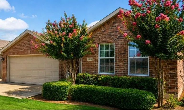 Single Family Residence For Sale in Collin County , 1315 Huntsville Drive, Wylie, Texas 75098, 3 Bedroom, 2 Bathroom, 2 Garage spaces, 2,126 Sqft, built in 2004, Preowned, mls#21214693, Real Estate Agent in Wylie, Homes For Sale in Collin county, Homes For Sale in Wylie, Realtor in Wylie Texas, Real Estate Brokerage Independent Realty Texas, Luminita Cordes Realtor