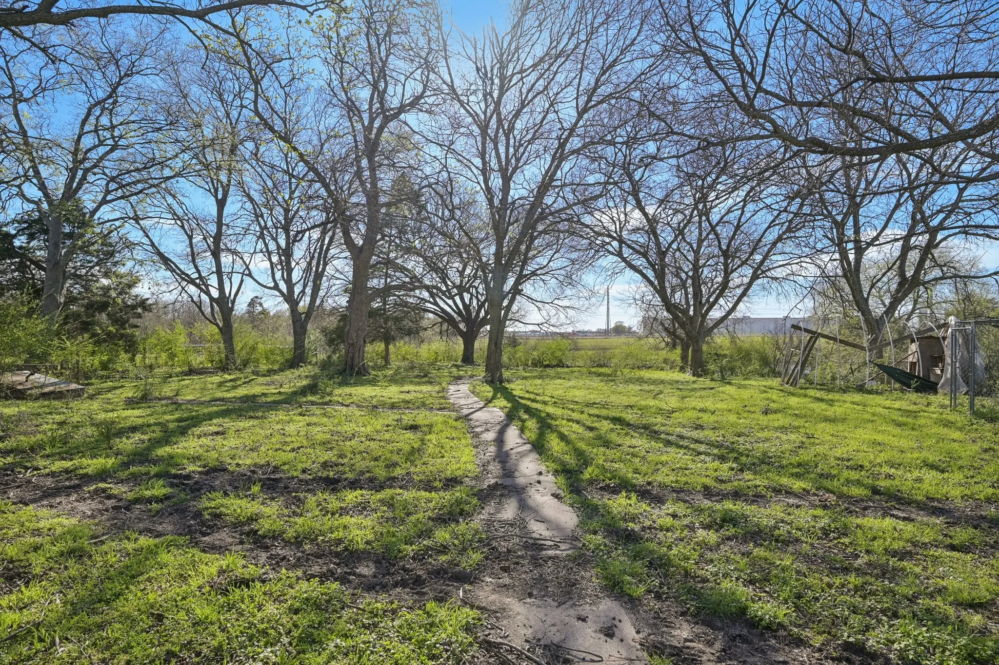 Improved Land For Sale in Dallas County , 611 Ferris Road, Lancaster, Texas 75146, 0, 0, Garage spaces, 0 Sqft, built in 1970, mls#21212411, Real Estate Agent in Lancaster, Homes For Sale in Dallas county, Homes For Sale in Lancaster, Realtor in Lancaster Texas, Real Estate Brokerage Independent Realty Texas, Luminita Cordes Realtor