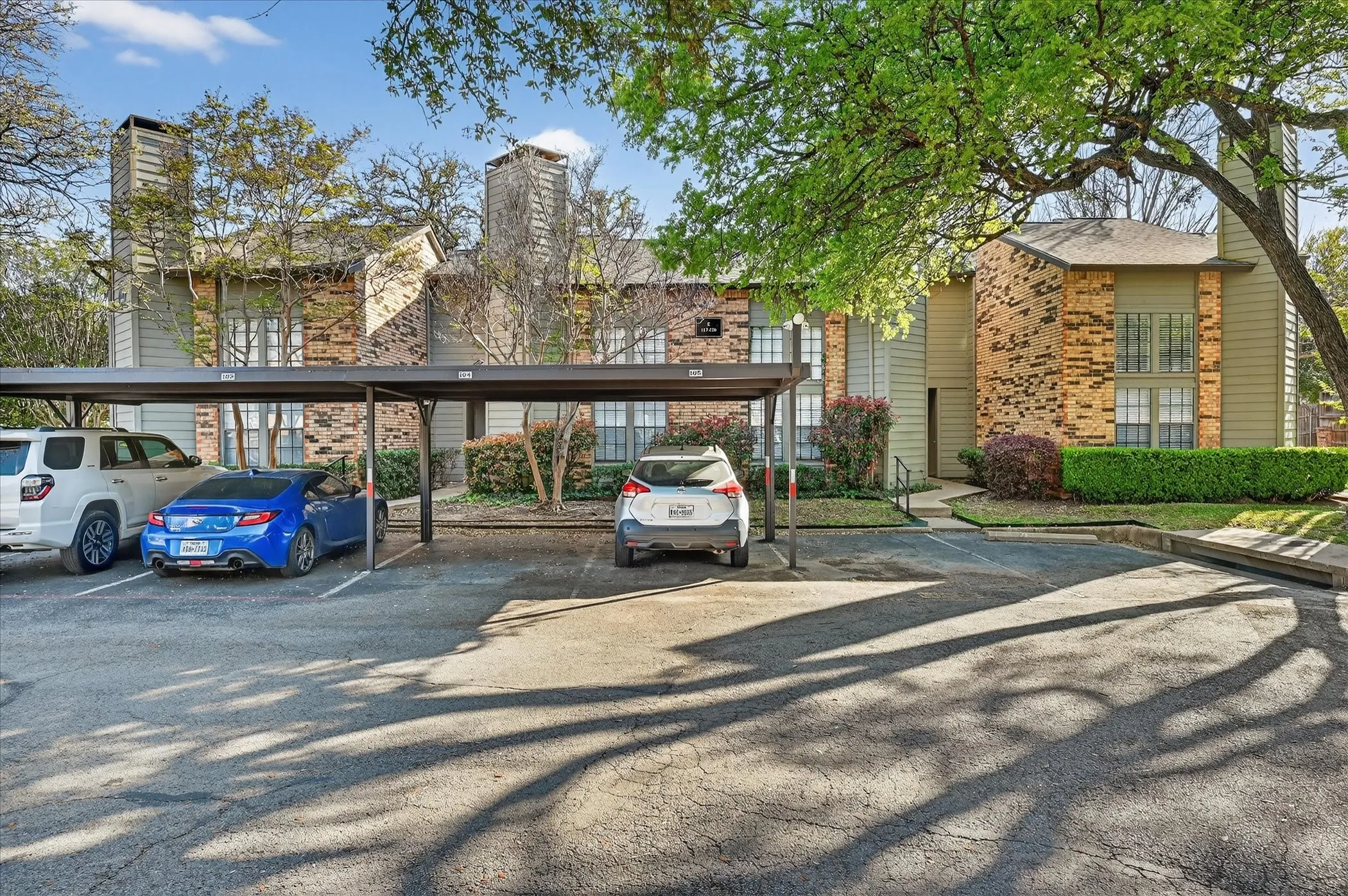 Single Family Residence For Sale in Dallas County , 5335 Bent Tree Forest Drive 119, Dallas, Texas 75248, 1 Bedroom, 2 Bathroom, Garage spaces, 783 Sqft, built in 1981, mls#21212148, Real Estate Agent in Dallas, Homes For Sale in Dallas county, Homes For Sale in Dallas, Realtor in Dallas Texas, Real Estate Brokerage Independent Realty Texas, Luminita Cordes Realtor
