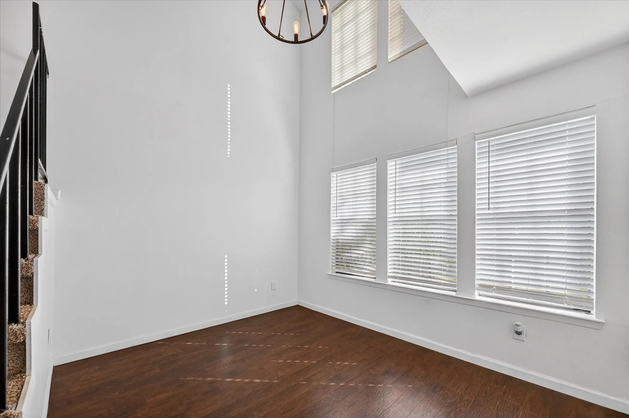Single Family Residence For Sale in Dallas County , 5335 Bent Tree Forest Drive 119, Dallas, Texas 75248, 1 Bedroom, 2 Bathroom, Garage spaces, 783 Sqft, built in 1981, mls#21212148, Real Estate Agent in Dallas, Homes For Sale in Dallas county, Homes For Sale in Dallas, Realtor in Dallas Texas, Real Estate Brokerage Independent Realty Texas, Luminita Cordes Realtor