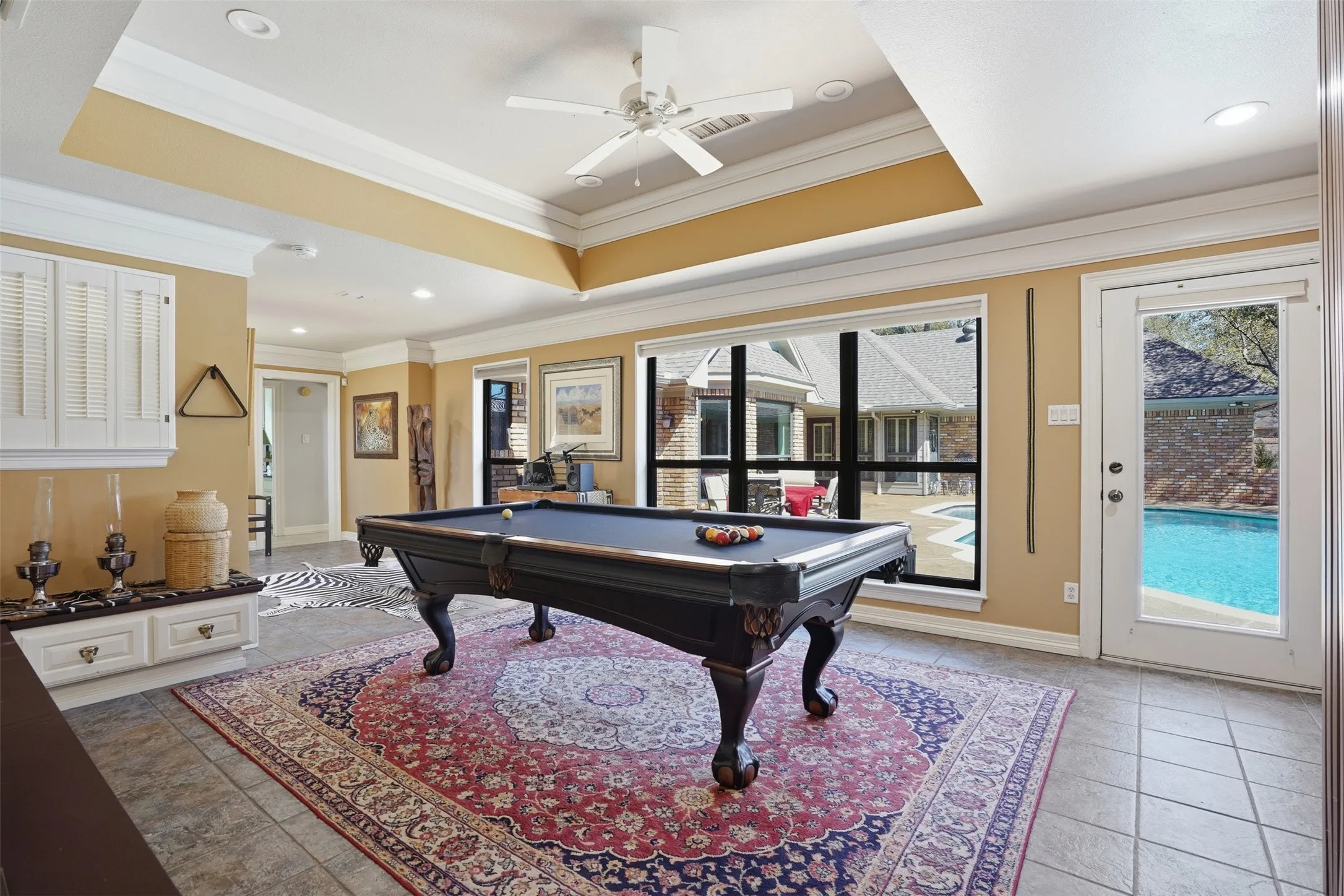 Single Family Residence For Sale in Johnson County , 1005 Hemphill Drive, Cleburne, Texas 76033, 5 Bedroom, 4 Bathroom, 5 Garage spaces, 4,903 Sqft, built in 1985, Preowned, mls#21214636, Real Estate Agent in Cleburne, Homes For Sale in Johnson county, Homes For Sale in Cleburne, Realtor in Cleburne Texas, Real Estate Brokerage Independent Realty Texas, Luminita Cordes Realtor