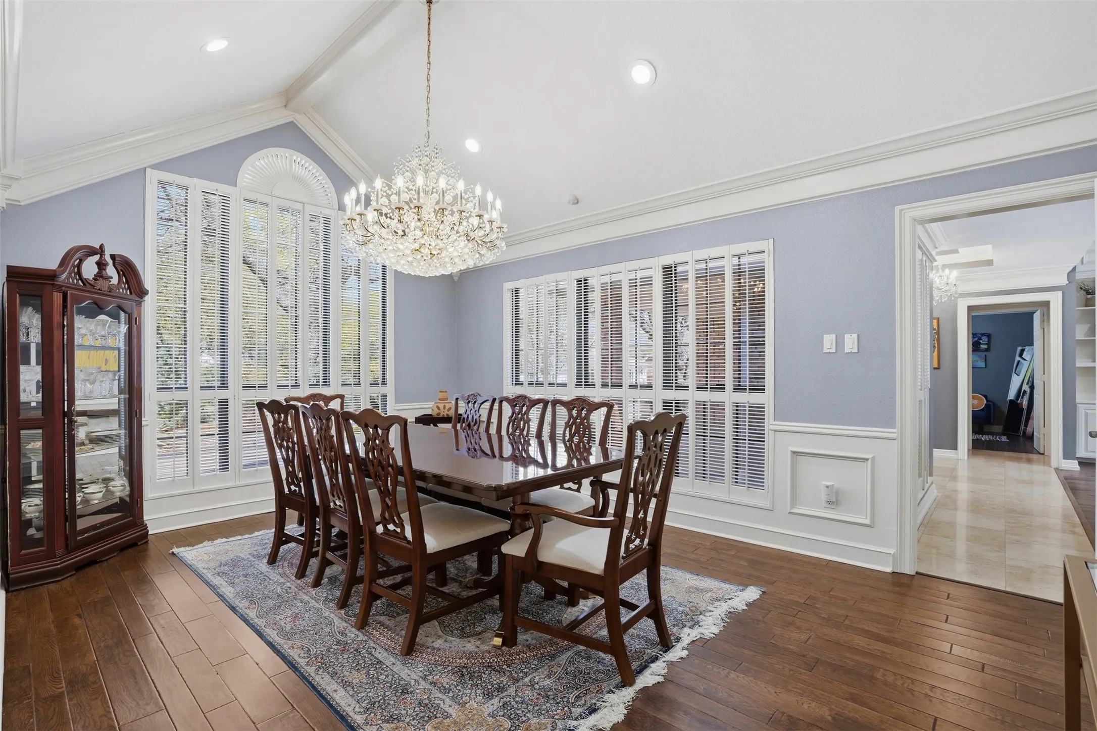 Single Family Residence For Sale in Johnson County , 1005 Hemphill Drive, Cleburne, Texas 76033, 5 Bedroom, 4 Bathroom, 5 Garage spaces, 4,903 Sqft, built in 1985, Preowned, mls#21214636, Real Estate Agent in Cleburne, Homes For Sale in Johnson county, Homes For Sale in Cleburne, Realtor in Cleburne Texas, Real Estate Brokerage Independent Realty Texas, Luminita Cordes Realtor