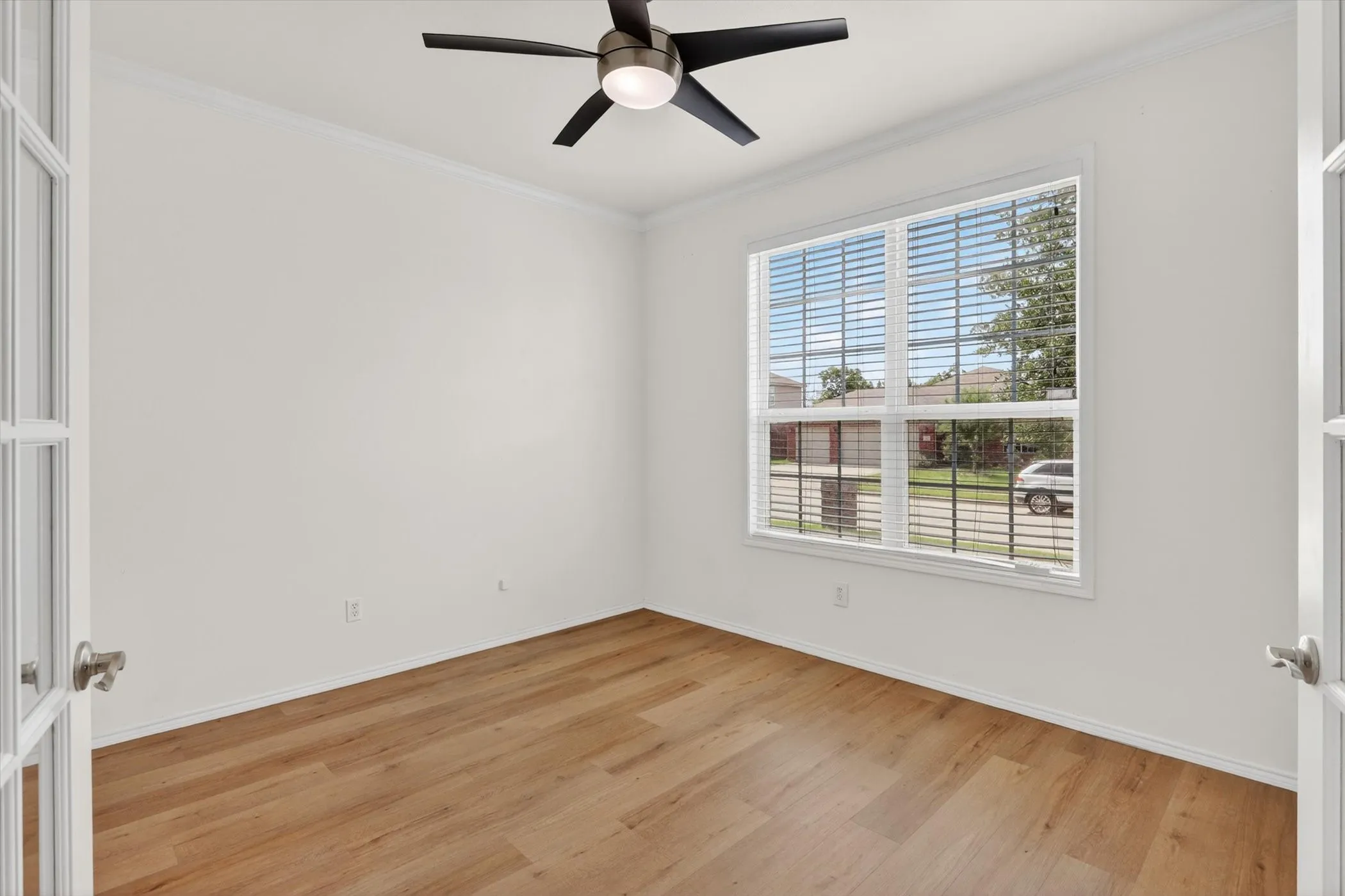 Single Family Residence For Sale in Denton County , 1627 Kawati Way, Krum, Texas 76249, 3 Bedroom, 3 Bathroom, 2 Garage spaces, 2,569 Sqft, built in 2013, Preowned, mls#21210625, Real Estate Agent in Krum, Homes For Sale in Denton county, Homes For Sale in Krum, Realtor in Krum Texas, Real Estate Brokerage Independent Realty Texas, Luminita Cordes Realtor