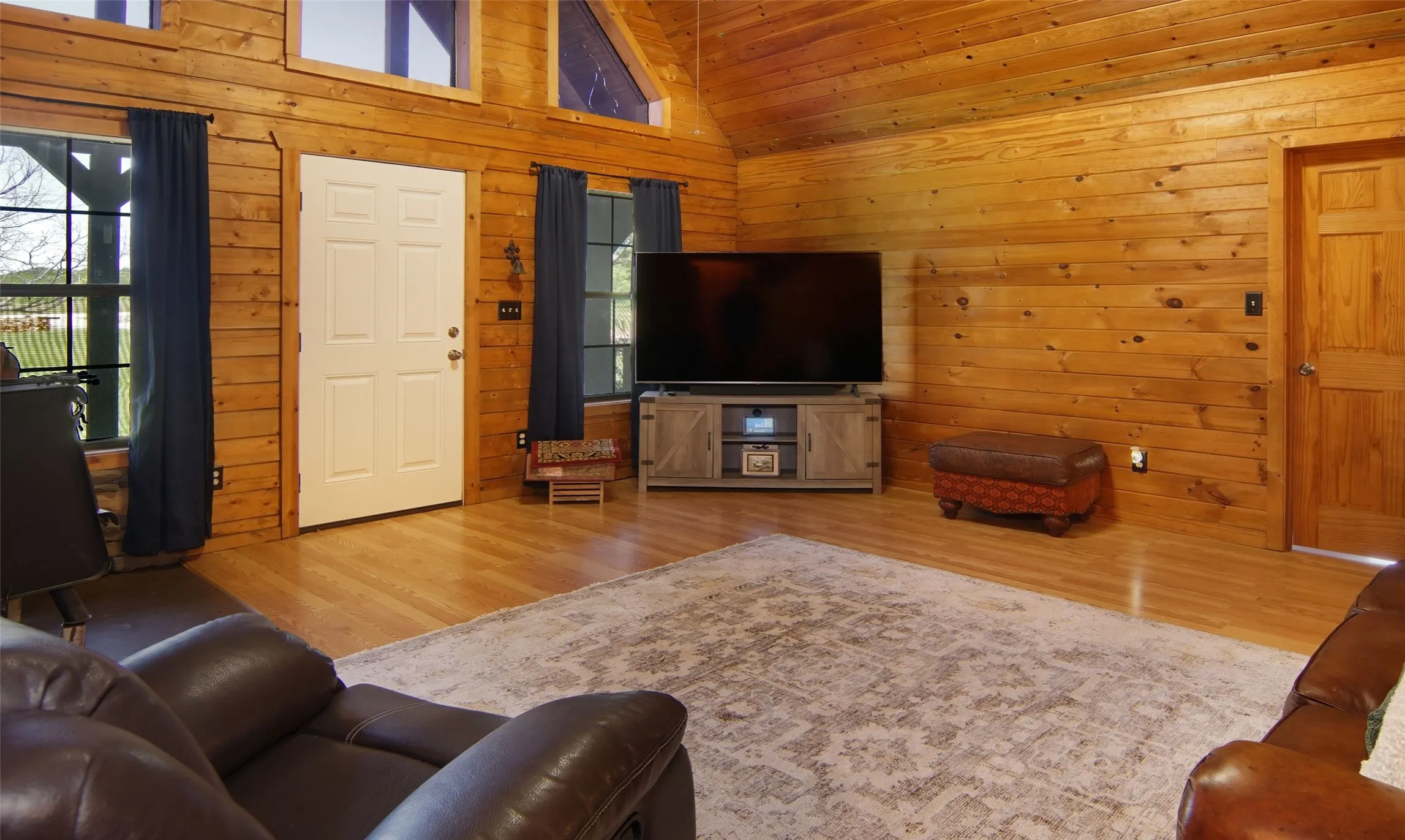 Single Family Residence For Sale in Palo Pinto County , 1222 Canyon Wren Loop, Possum Kingdom Lake, Texas 76449, 4 Bedroom, 2 Bathroom, 6 Garage spaces, 2,360 Sqft, built in 2010, Preowned, Price $535,000, mls#21214786, Real Estate Agent in Possum Kingdom Lake, Homes For Sale in Palo Pinto county, Homes For Sale in Possum Kingdom Lake, Realtor in Possum Kingdom Lake Texas, Real Estate Brokerage Independent Realty Texas, Luminita Cordes Realtor