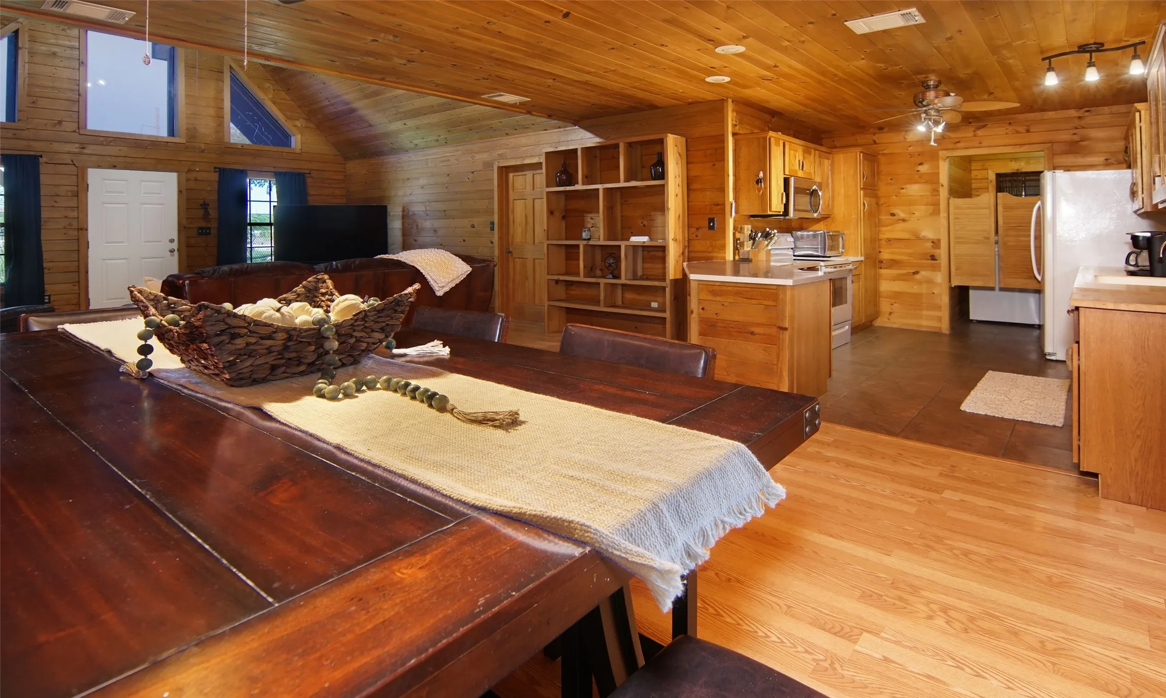 Single Family Residence For Sale in Palo Pinto County , 1222 Canyon Wren Loop, Possum Kingdom Lake, Texas 76449, 4 Bedroom, 2 Bathroom, 6 Garage spaces, 2,360 Sqft, built in 2010, Preowned, Price $535,000, mls#21214786, Real Estate Agent in Possum Kingdom Lake, Homes For Sale in Palo Pinto county, Homes For Sale in Possum Kingdom Lake, Realtor in Possum Kingdom Lake Texas, Real Estate Brokerage Independent Realty Texas, Luminita Cordes Realtor