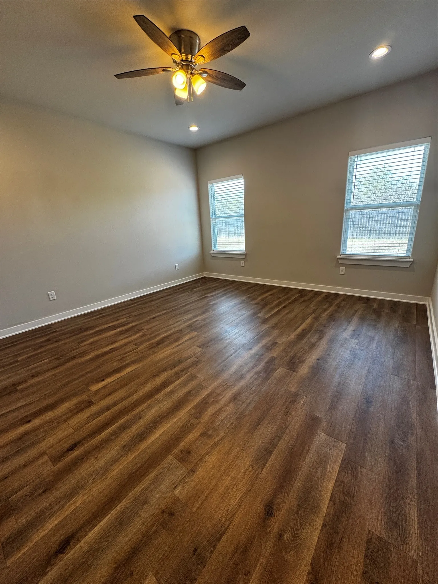 Single Family Residence For Sale in Navarro County , 3828 Skylane Avenue, Corsicana, Texas 75110, 3 Bedroom, 2 Bathroom, 2 Garage spaces, 1,401 Sqft, built in 2022, Preowned, mls#21210213, Real Estate Agent in Corsicana, Homes For Sale in Navarro county, Homes For Sale in Corsicana, Realtor in Corsicana Texas, Real Estate Brokerage Independent Realty Texas, Luminita Cordes Realtor