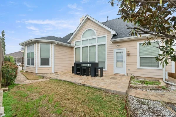 Single Family Residence For Sale in Tarrant County , 2412 Aramic Court, Arlington, Texas 76001, 4 Bedroom, 4 Bathroom, 3 Garage spaces, 2,866 Sqft, built in 2003, mls#21204711, Real Estate Agent in Arlington, Homes For Sale in Tarrant county, Homes For Sale in Arlington, Realtor in Arlington Texas, Real Estate Brokerage Independent Realty Texas, Luminita Cordes Realtor