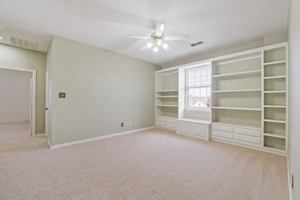 Single Family Residence For Sale in Tarrant County , 2412 Aramic Court, Arlington, Texas 76001, 4 Bedroom, 4 Bathroom, 3 Garage spaces, 2,866 Sqft, built in 2003, mls#21204711, Real Estate Agent in Arlington, Homes For Sale in Tarrant county, Homes For Sale in Arlington, Realtor in Arlington Texas, Real Estate Brokerage Independent Realty Texas, Luminita Cordes Realtor