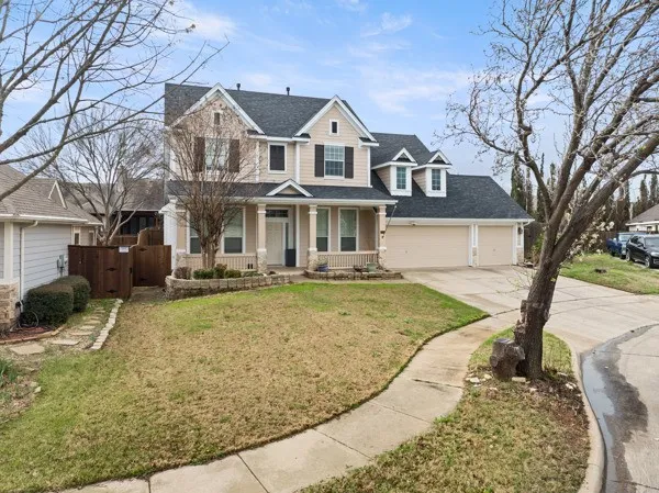 Single Family Residence For Sale in Tarrant County , 2412 Aramic Court, Arlington, Texas 76001, 4 Bedroom, 4 Bathroom, 3 Garage spaces, 2,866 Sqft, built in 2003, mls#21204711, Real Estate Agent in Arlington, Homes For Sale in Tarrant county, Homes For Sale in Arlington, Realtor in Arlington Texas, Real Estate Brokerage Independent Realty Texas, Luminita Cordes Realtor