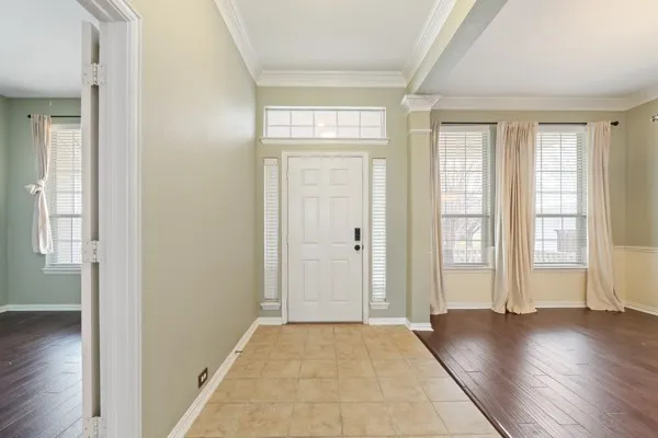 Single Family Residence For Sale in Tarrant County , 2412 Aramic Court, Arlington, Texas 76001, 4 Bedroom, 4 Bathroom, 3 Garage spaces, 2,866 Sqft, built in 2003, mls#21204711, Real Estate Agent in Arlington, Homes For Sale in Tarrant county, Homes For Sale in Arlington, Realtor in Arlington Texas, Real Estate Brokerage Independent Realty Texas, Luminita Cordes Realtor