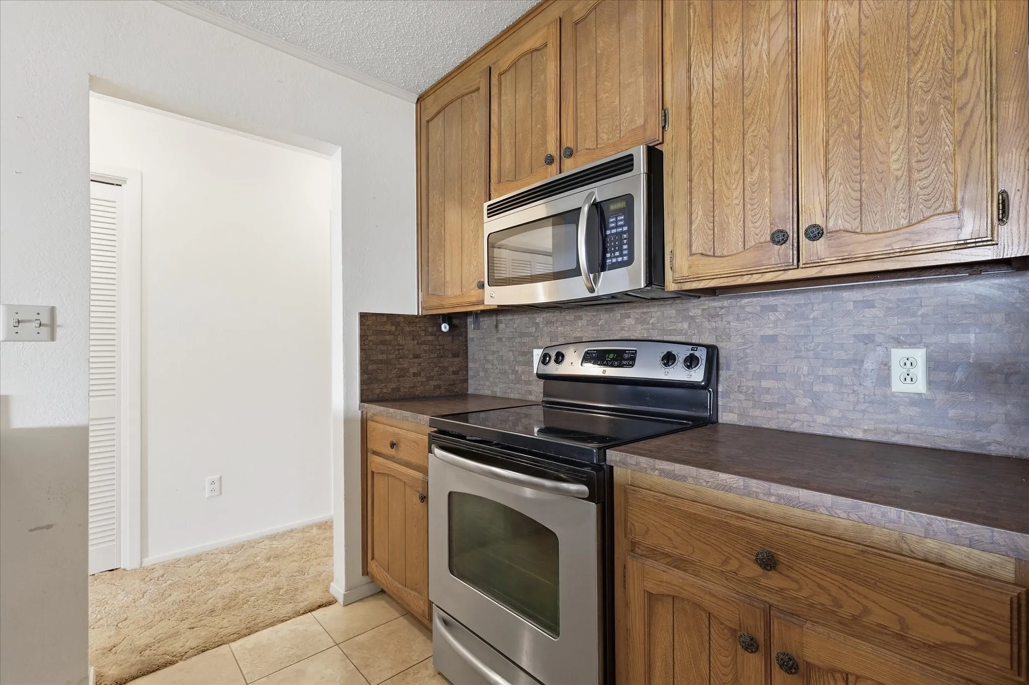 Condominium For Sale in Palo Pinto County , 2002 Mockingbird Bend B-5, Possum Kingdom Lake, Texas 76449, 3 Bedroom, 2 Bathroom, Garage spaces, 1,464 Sqft, built in 1985, Preowned, mls#21201880, Real Estate Agent in Possum Kingdom Lake, Homes For Sale in Palo Pinto county, Homes For Sale in Possum Kingdom Lake, Realtor in Possum Kingdom Lake Texas, Real Estate Brokerage Independent Realty Texas, Luminita Cordes Realtor