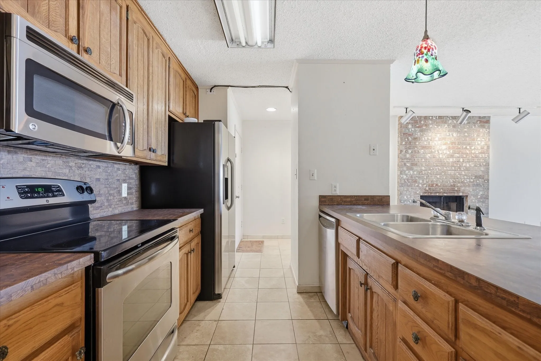 Condominium For Sale in Palo Pinto County , 2002 Mockingbird Bend B-5, Possum Kingdom Lake, Texas 76449, 3 Bedroom, 2 Bathroom, Garage spaces, 1,464 Sqft, built in 1985, Preowned, mls#21201880, Real Estate Agent in Possum Kingdom Lake, Homes For Sale in Palo Pinto county, Homes For Sale in Possum Kingdom Lake, Realtor in Possum Kingdom Lake Texas, Real Estate Brokerage Independent Realty Texas, Luminita Cordes Realtor