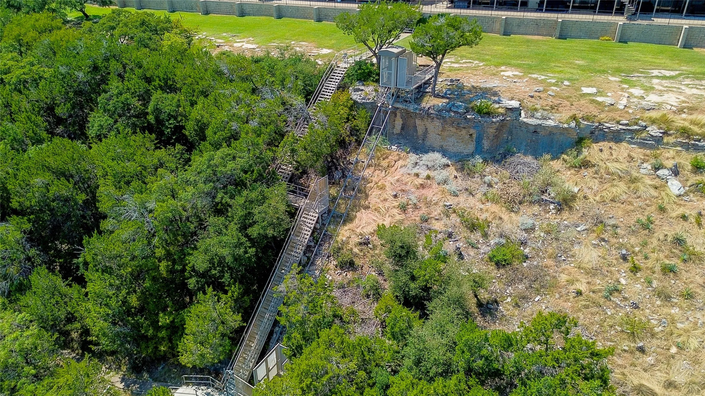 Condominium For Sale in Palo Pinto County , 2002 Mockingbird Bend B-5, Possum Kingdom Lake, Texas 76449, 3 Bedroom, 2 Bathroom, Garage spaces, 1,464 Sqft, built in 1985, Preowned, mls#21201880, Real Estate Agent in Possum Kingdom Lake, Homes For Sale in Palo Pinto county, Homes For Sale in Possum Kingdom Lake, Realtor in Possum Kingdom Lake Texas, Real Estate Brokerage Independent Realty Texas, Luminita Cordes Realtor