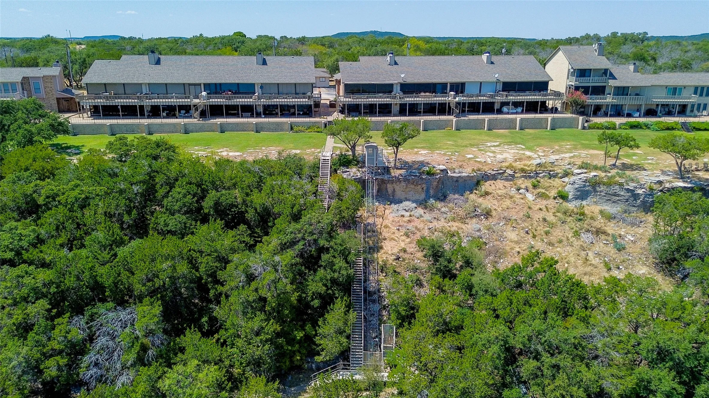 Condominium For Sale in Palo Pinto County , 2002 Mockingbird Bend B-5, Possum Kingdom Lake, Texas 76449, 3 Bedroom, 2 Bathroom, Garage spaces, 1,464 Sqft, built in 1985, Preowned, mls#21201880, Real Estate Agent in Possum Kingdom Lake, Homes For Sale in Palo Pinto county, Homes For Sale in Possum Kingdom Lake, Realtor in Possum Kingdom Lake Texas, Real Estate Brokerage Independent Realty Texas, Luminita Cordes Realtor