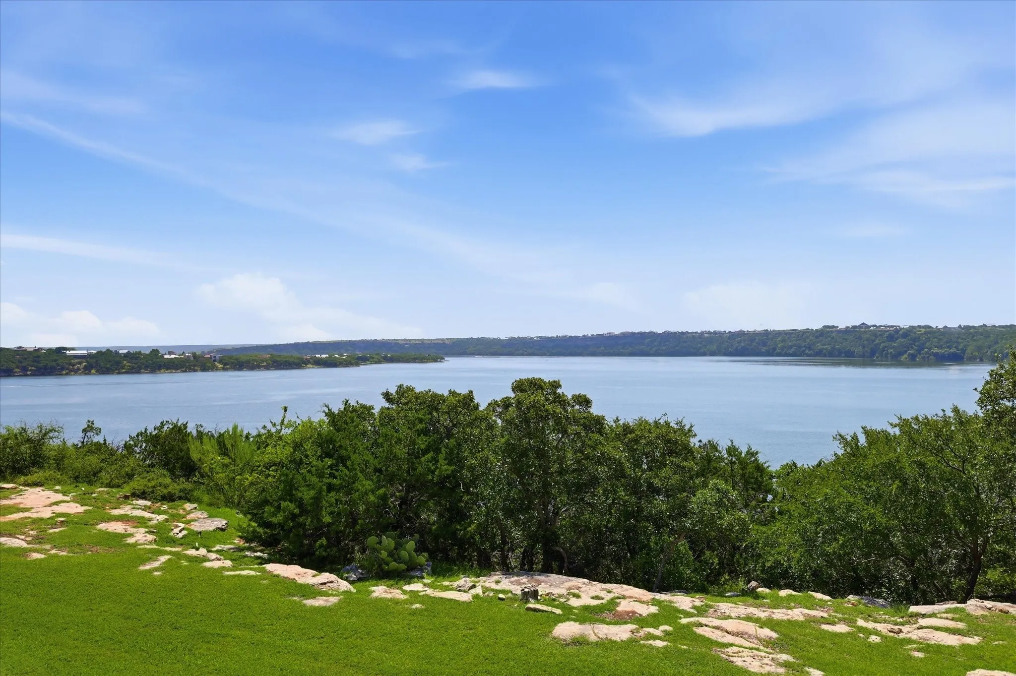 Condominium For Sale in Palo Pinto County , 2002 Mockingbird Bend B-5, Possum Kingdom Lake, Texas 76449, 3 Bedroom, 2 Bathroom, Garage spaces, 1,464 Sqft, built in 1985, Preowned, mls#21201880, Real Estate Agent in Possum Kingdom Lake, Homes For Sale in Palo Pinto county, Homes For Sale in Possum Kingdom Lake, Realtor in Possum Kingdom Lake Texas, Real Estate Brokerage Independent Realty Texas, Luminita Cordes Realtor
