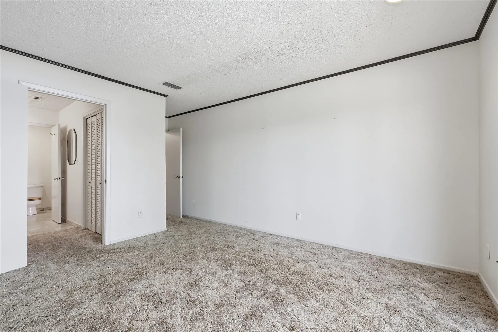 Condominium For Sale in Palo Pinto County , 2002 Mockingbird Bend B-5, Possum Kingdom Lake, Texas 76449, 3 Bedroom, 2 Bathroom, Garage spaces, 1,464 Sqft, built in 1985, Preowned, mls#21201880, Real Estate Agent in Possum Kingdom Lake, Homes For Sale in Palo Pinto county, Homes For Sale in Possum Kingdom Lake, Realtor in Possum Kingdom Lake Texas, Real Estate Brokerage Independent Realty Texas, Luminita Cordes Realtor