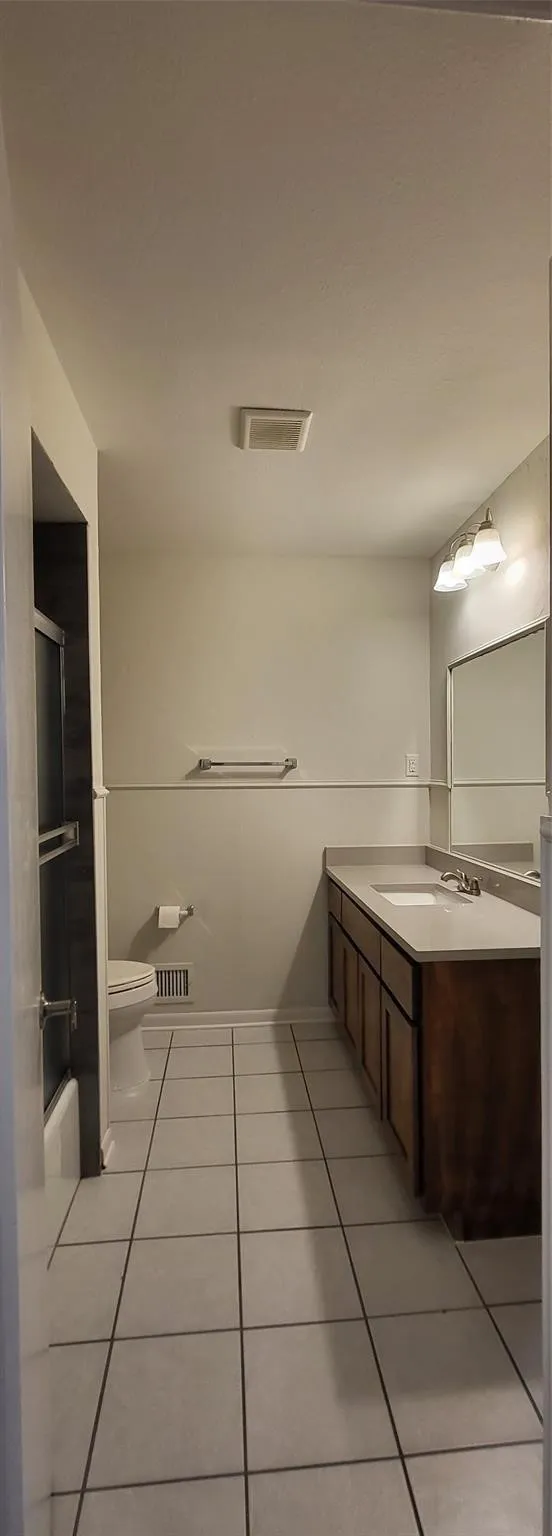 Practical hall storage between rooms