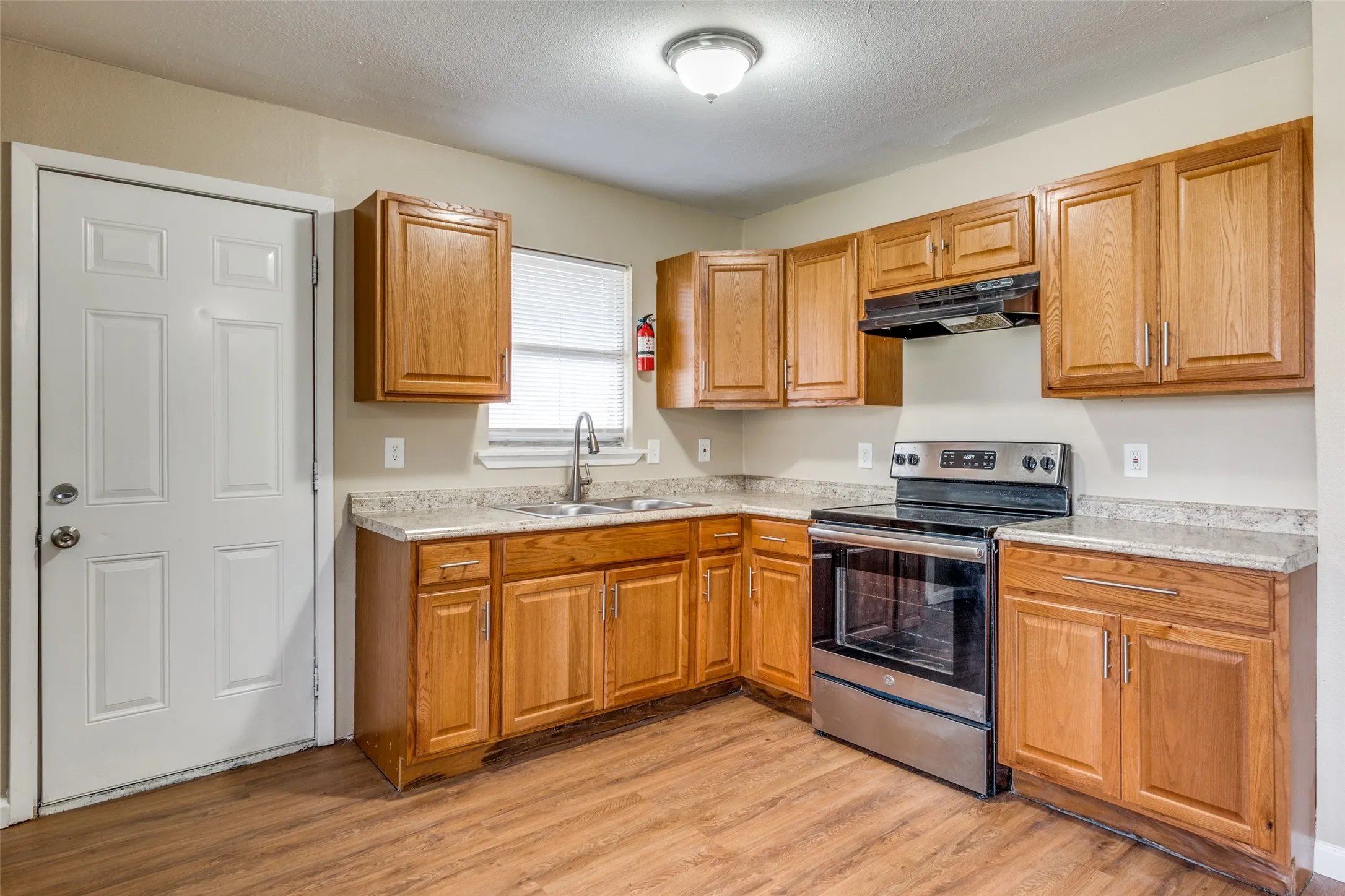 Single Family Residence For Sale in Dallas County , 10000 Olmos Drive, Dallas, Texas 75218, 4 Bedroom, 2 Bathroom, 1 Garage spaces, 2,028 Sqft, built in 1958, mls#21211657, Real Estate Agent in Dallas, Homes For Sale in Dallas county, Homes For Sale in Dallas, Realtor in Dallas Texas, Real Estate Brokerage Independent Realty Texas, Luminita Cordes Realtor