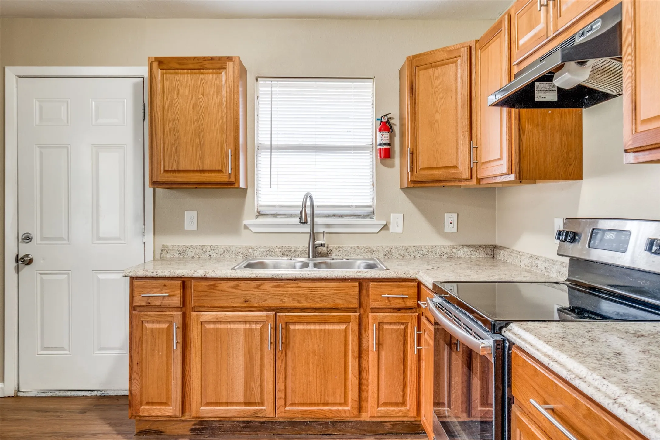 Single Family Residence For Sale in Dallas County , 10000 Olmos Drive, Dallas, Texas 75218, 4 Bedroom, 2 Bathroom, 1 Garage spaces, 2,028 Sqft, built in 1958, mls#21211657, Real Estate Agent in Dallas, Homes For Sale in Dallas county, Homes For Sale in Dallas, Realtor in Dallas Texas, Real Estate Brokerage Independent Realty Texas, Luminita Cordes Realtor