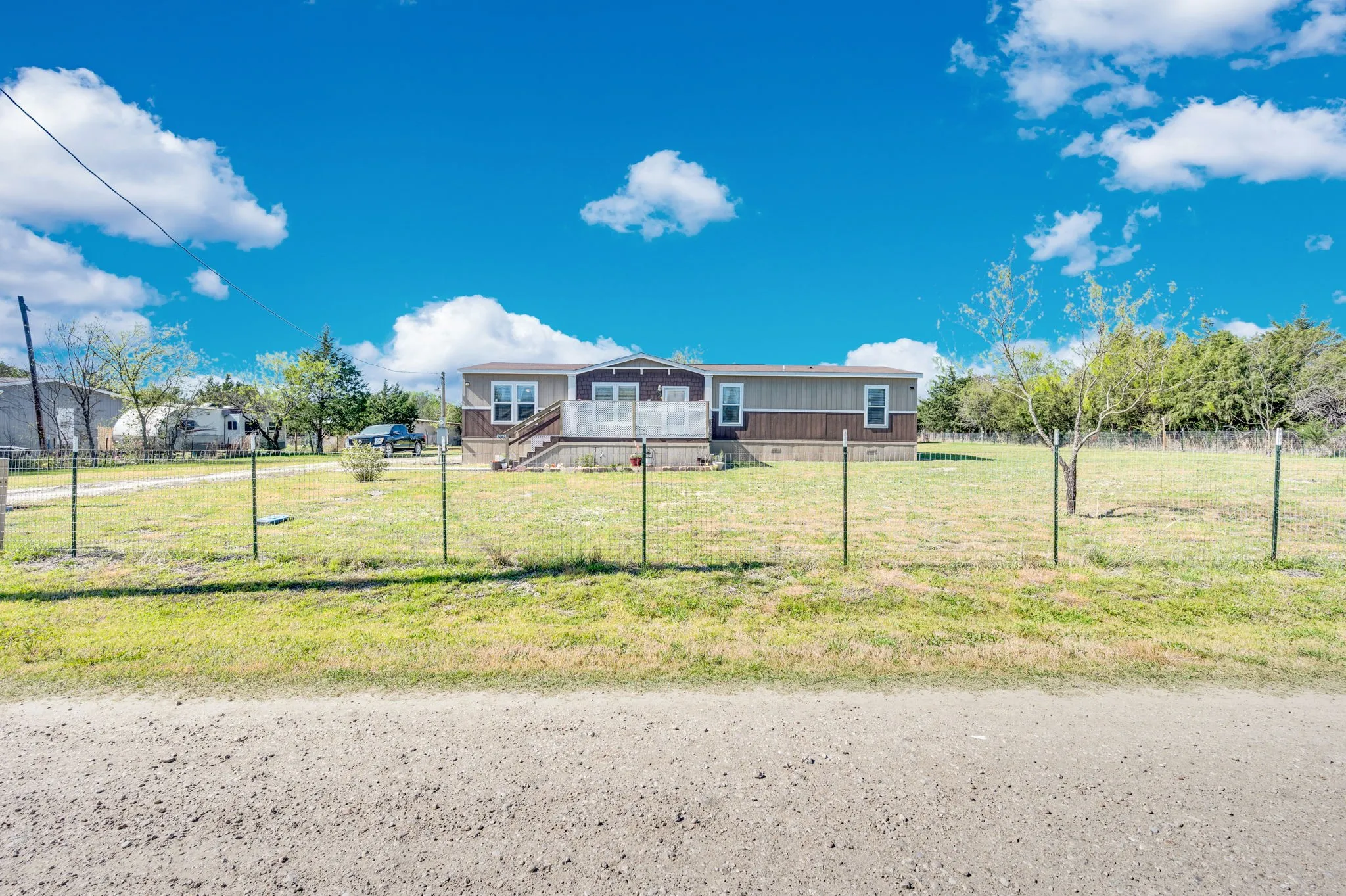 Mobile Home For Sale in Navarro County , 12032 County Road 0190 E, Rice, Texas 75155, 4 Bedroom, 2 Bathroom, Garage spaces, 1,620 Sqft, built in 2017, Preowned, mls#21214910, Real Estate Agent in Rice, Homes For Sale in Navarro county, Homes For Sale in Rice, Realtor in Rice Texas, Real Estate Brokerage Independent Realty Texas, Luminita Cordes Realtor