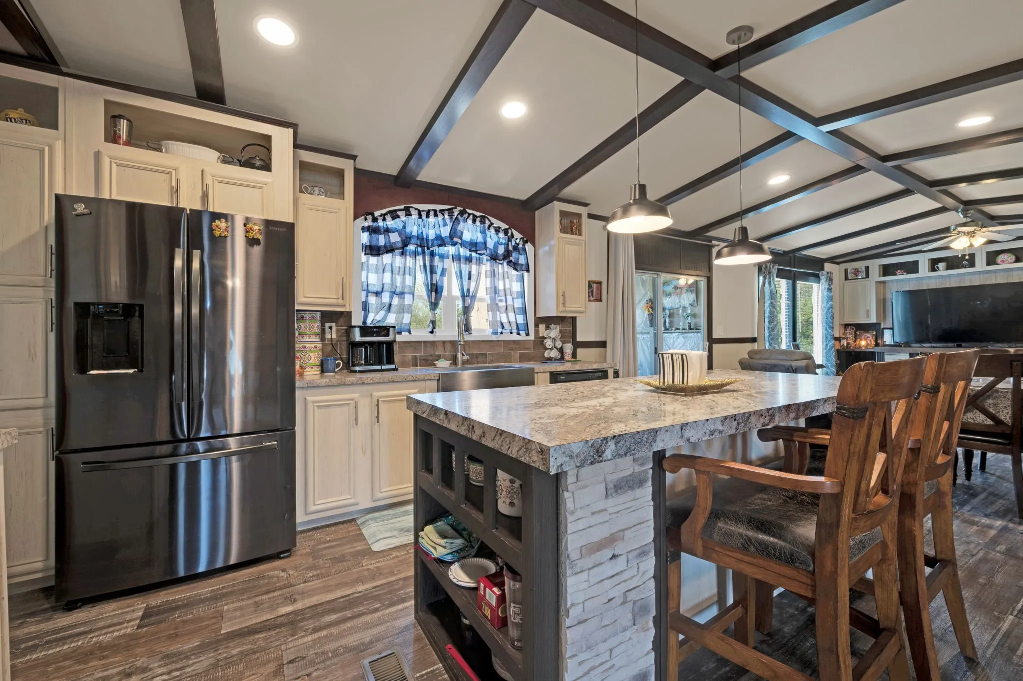 Mobile Home For Sale in Navarro County , 12032 County Road 0190 E, Rice, Texas 75155, 4 Bedroom, 2 Bathroom, Garage spaces, 1,620 Sqft, built in 2017, Preowned, mls#21214910, Real Estate Agent in Rice, Homes For Sale in Navarro county, Homes For Sale in Rice, Realtor in Rice Texas, Real Estate Brokerage Independent Realty Texas, Luminita Cordes Realtor