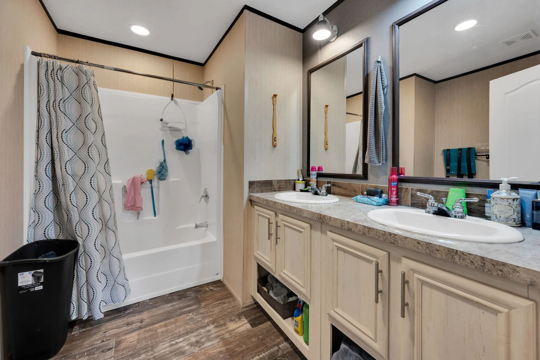 Mobile Home For Sale in Navarro County , 12032 County Road 0190 E, Rice, Texas 75155, 4 Bedroom, 2 Bathroom, Garage spaces, 1,620 Sqft, built in 2017, Preowned, mls#21214910, Real Estate Agent in Rice, Homes For Sale in Navarro county, Homes For Sale in Rice, Realtor in Rice Texas, Real Estate Brokerage Independent Realty Texas, Luminita Cordes Realtor