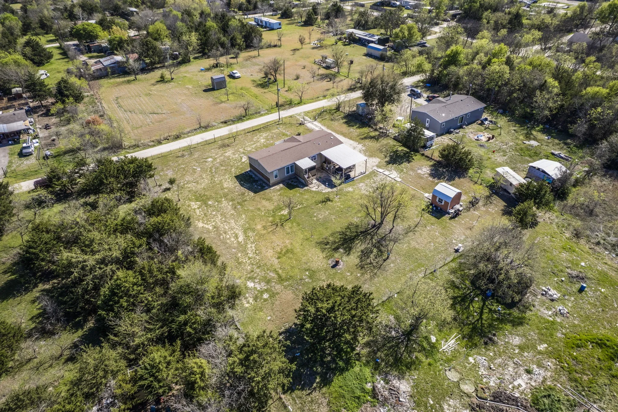Mobile Home For Sale in Navarro County , 12032 County Road 0190 E, Rice, Texas 75155, 4 Bedroom, 2 Bathroom, Garage spaces, 1,620 Sqft, built in 2017, Preowned, mls#21214910, Real Estate Agent in Rice, Homes For Sale in Navarro county, Homes For Sale in Rice, Realtor in Rice Texas, Real Estate Brokerage Independent Realty Texas, Luminita Cordes Realtor