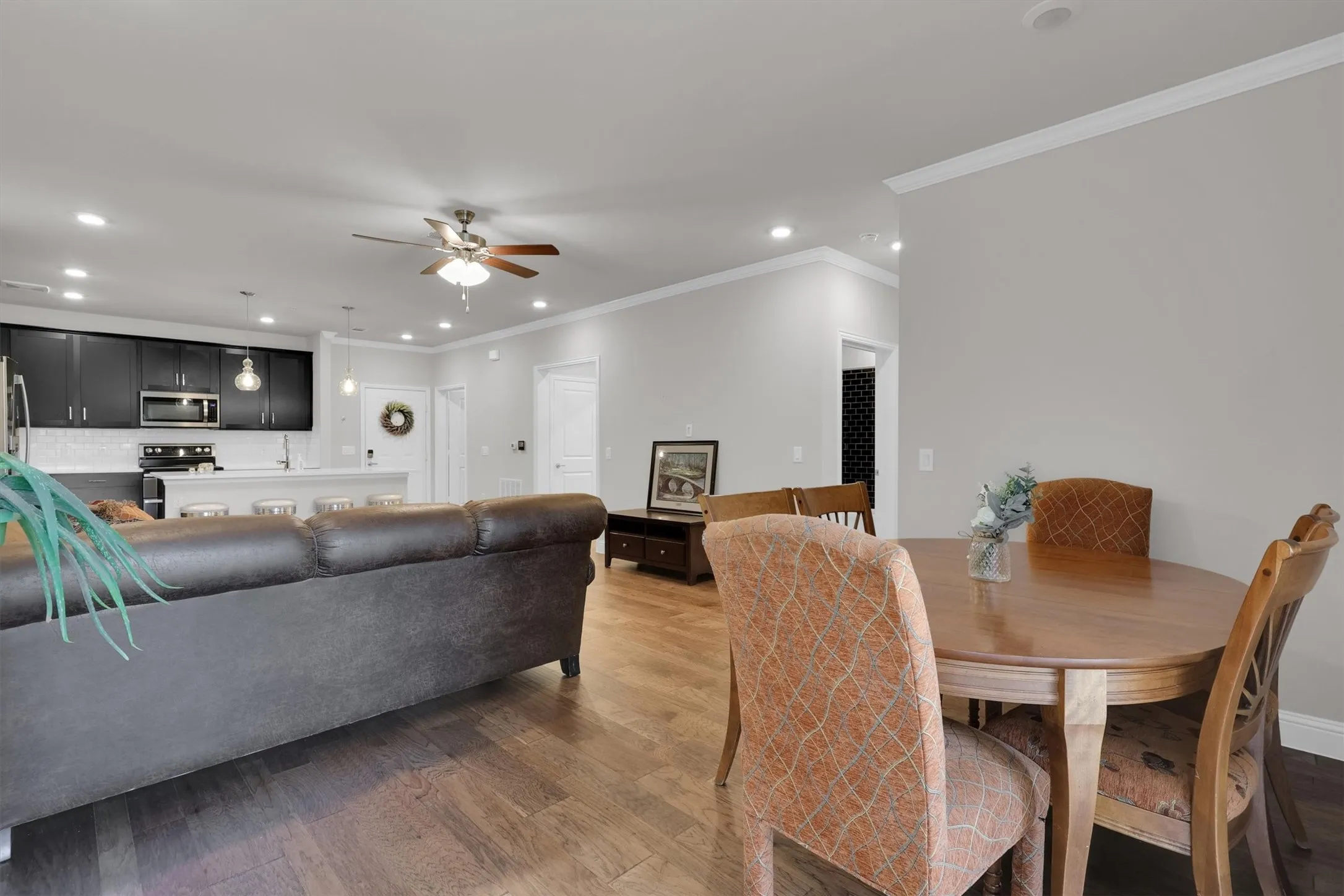 Condominium For Sale in Collin County , 651 N Watters Road 2105, Allen, Texas 75013, 2 Bedroom, 2 Bathroom, 1 Garage spaces, 1,535 Sqft, built in 2022, Preowned, mls#21214931, Real Estate Agent in Allen, Homes For Sale in Collin county, Homes For Sale in Allen, Realtor in Allen Texas, Real Estate Brokerage Independent Realty Texas, Luminita Cordes Realtor