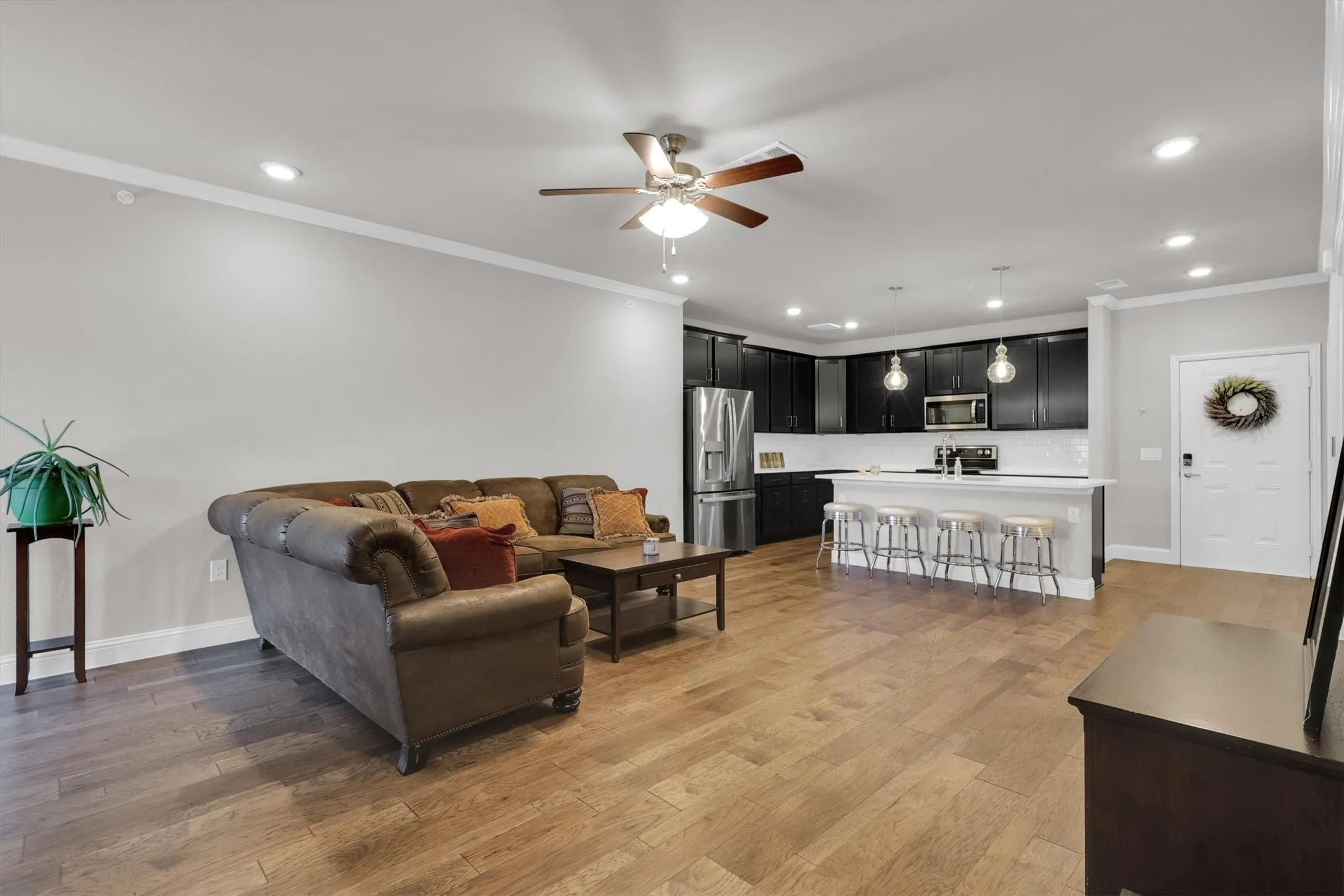 Condominium For Sale in Collin County , 651 N Watters Road 2105, Allen, Texas 75013, 2 Bedroom, 2 Bathroom, 1 Garage spaces, 1,535 Sqft, built in 2022, Preowned, mls#21214931, Real Estate Agent in Allen, Homes For Sale in Collin county, Homes For Sale in Allen, Realtor in Allen Texas, Real Estate Brokerage Independent Realty Texas, Luminita Cordes Realtor