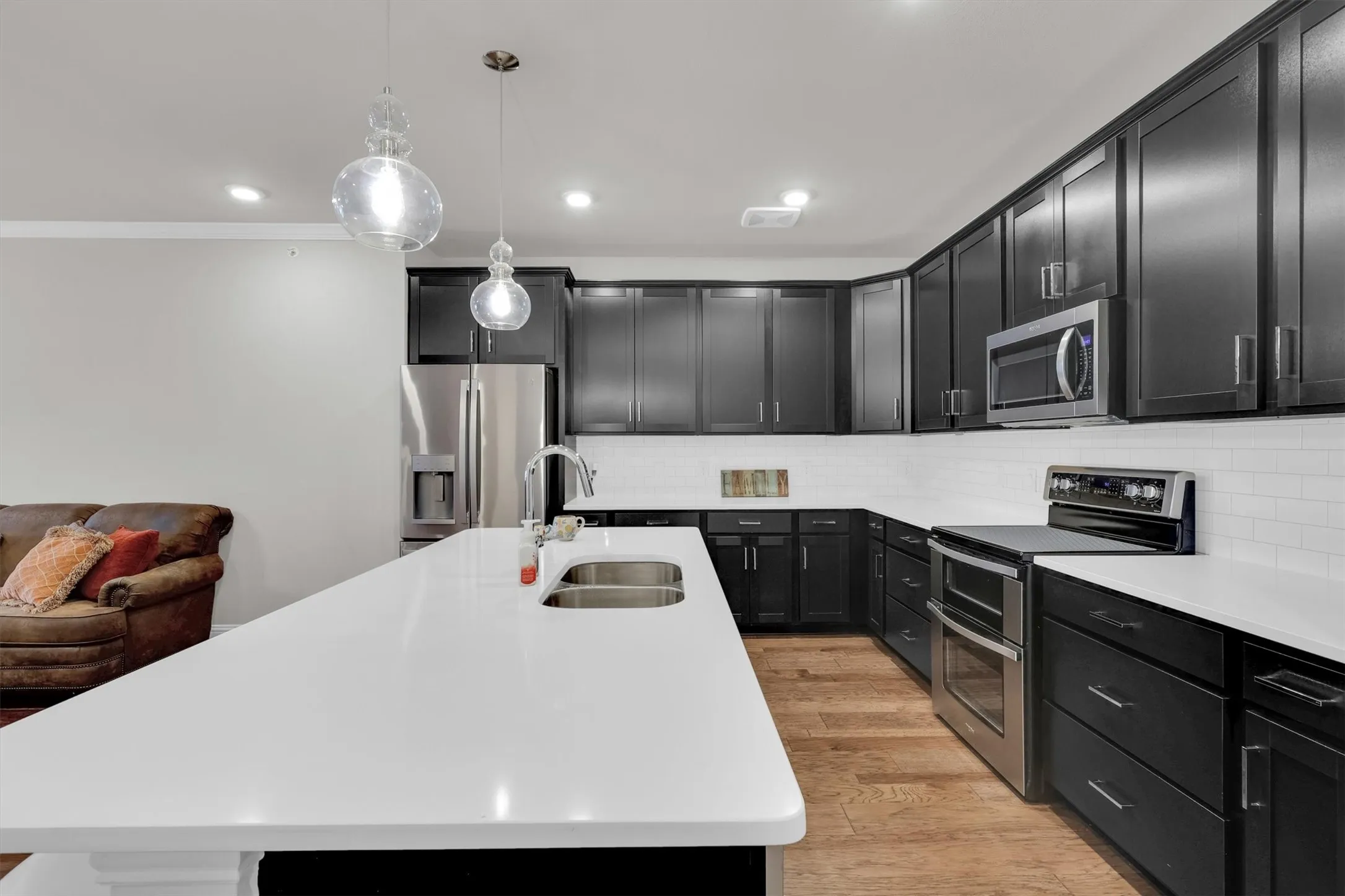 Condominium For Sale in Collin County , 651 N Watters Road 2105, Allen, Texas 75013, 2 Bedroom, 2 Bathroom, 1 Garage spaces, 1,535 Sqft, built in 2022, Preowned, mls#21214931, Real Estate Agent in Allen, Homes For Sale in Collin county, Homes For Sale in Allen, Realtor in Allen Texas, Real Estate Brokerage Independent Realty Texas, Luminita Cordes Realtor