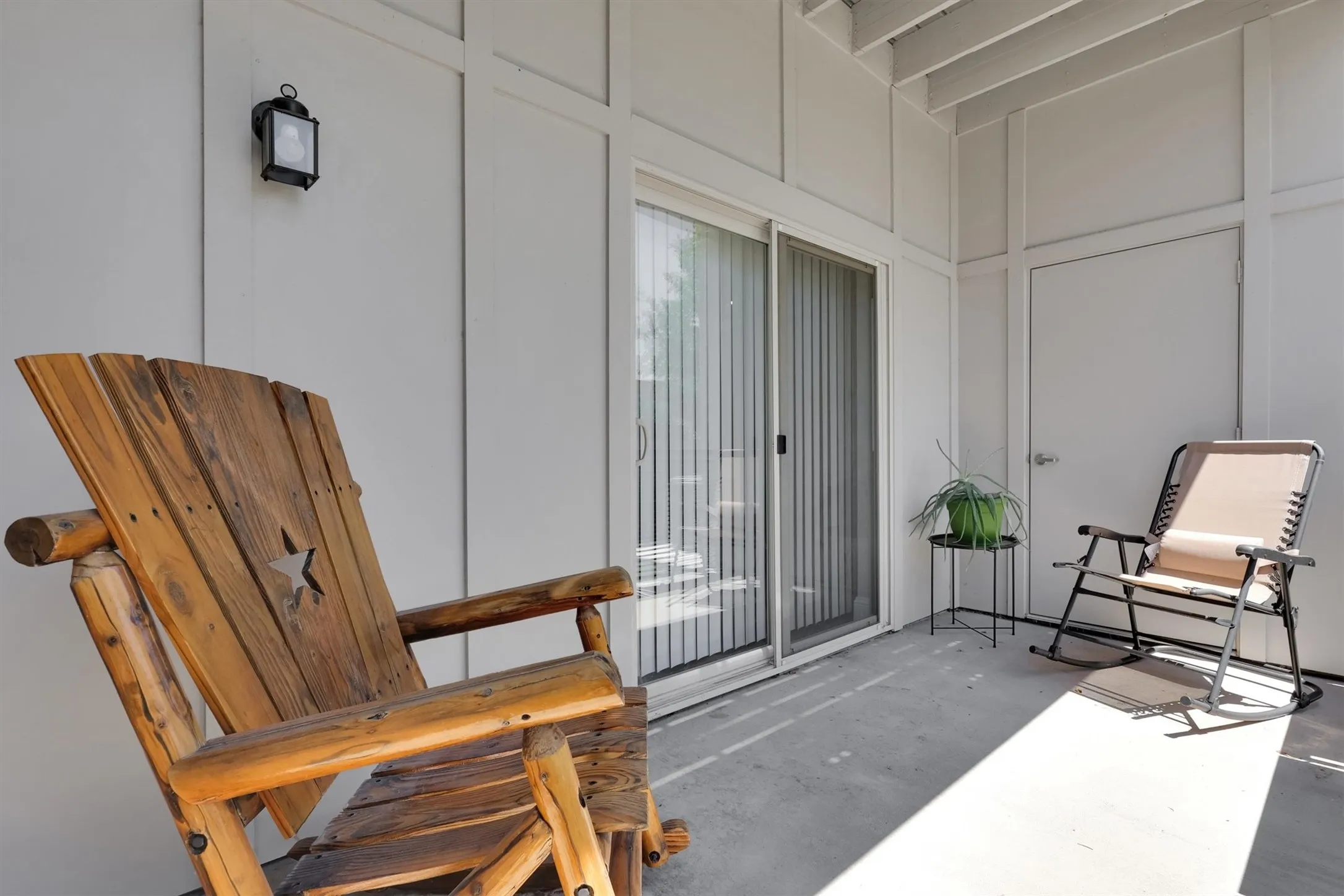 Condominium For Sale in Collin County , 651 N Watters Road 2105, Allen, Texas 75013, 2 Bedroom, 2 Bathroom, 1 Garage spaces, 1,535 Sqft, built in 2022, Preowned, mls#21214931, Real Estate Agent in Allen, Homes For Sale in Collin county, Homes For Sale in Allen, Realtor in Allen Texas, Real Estate Brokerage Independent Realty Texas, Luminita Cordes Realtor