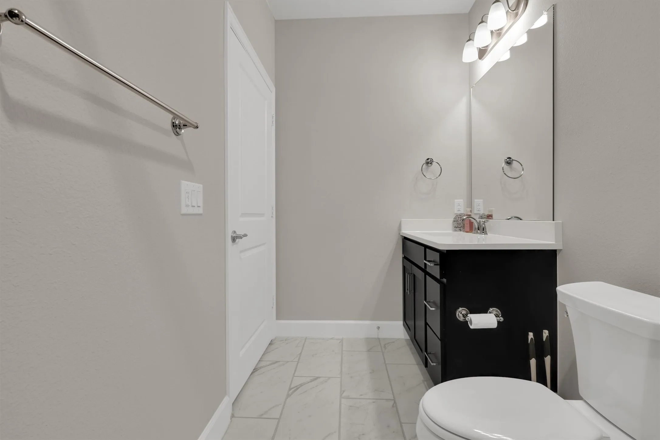 Condominium For Sale in Collin County , 651 N Watters Road 2105, Allen, Texas 75013, 2 Bedroom, 2 Bathroom, 1 Garage spaces, 1,535 Sqft, built in 2022, Preowned, mls#21214931, Real Estate Agent in Allen, Homes For Sale in Collin county, Homes For Sale in Allen, Realtor in Allen Texas, Real Estate Brokerage Independent Realty Texas, Luminita Cordes Realtor
