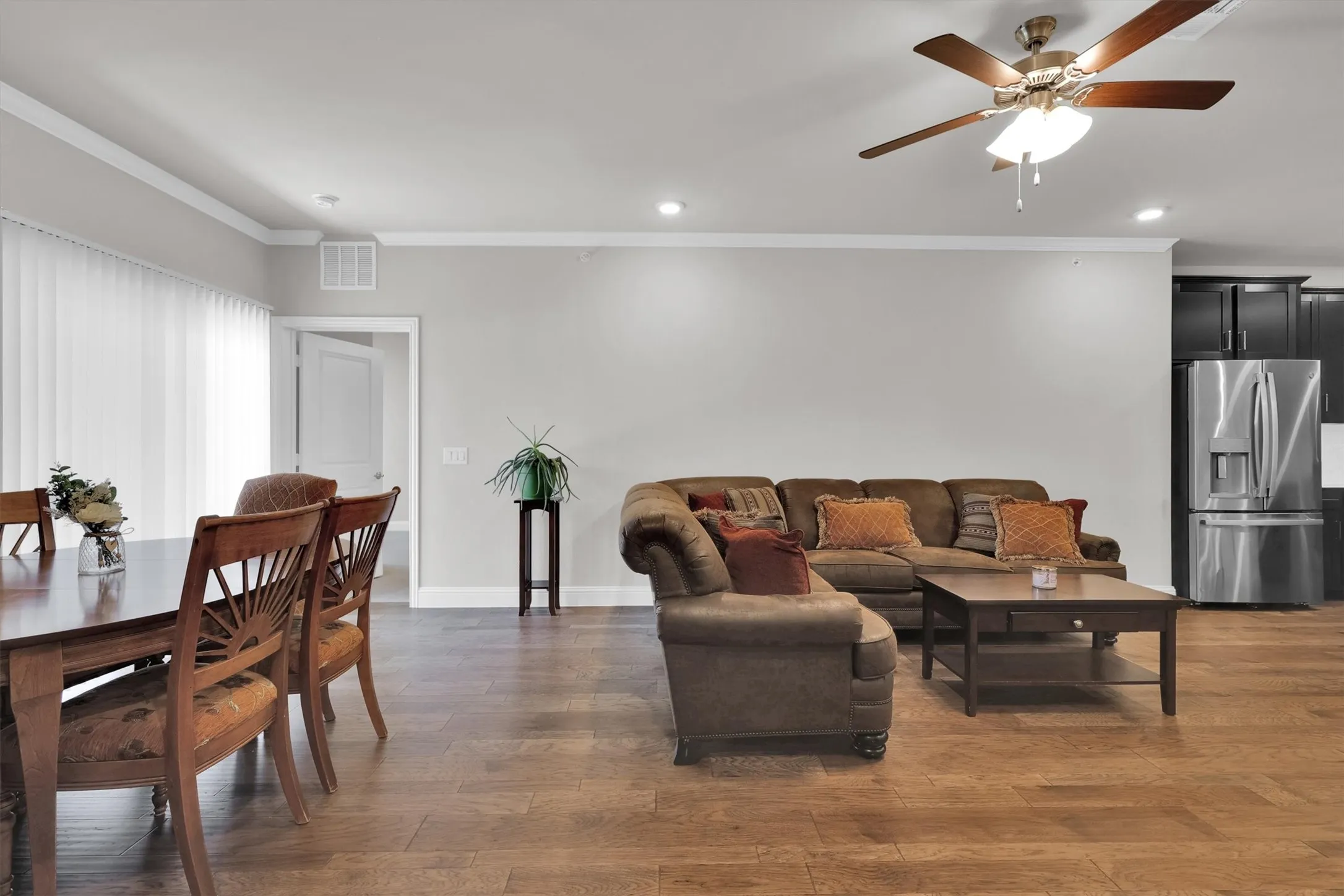 Condominium For Sale in Collin County , 651 N Watters Road 2105, Allen, Texas 75013, 2 Bedroom, 2 Bathroom, 1 Garage spaces, 1,535 Sqft, built in 2022, Preowned, mls#21214931, Real Estate Agent in Allen, Homes For Sale in Collin county, Homes For Sale in Allen, Realtor in Allen Texas, Real Estate Brokerage Independent Realty Texas, Luminita Cordes Realtor