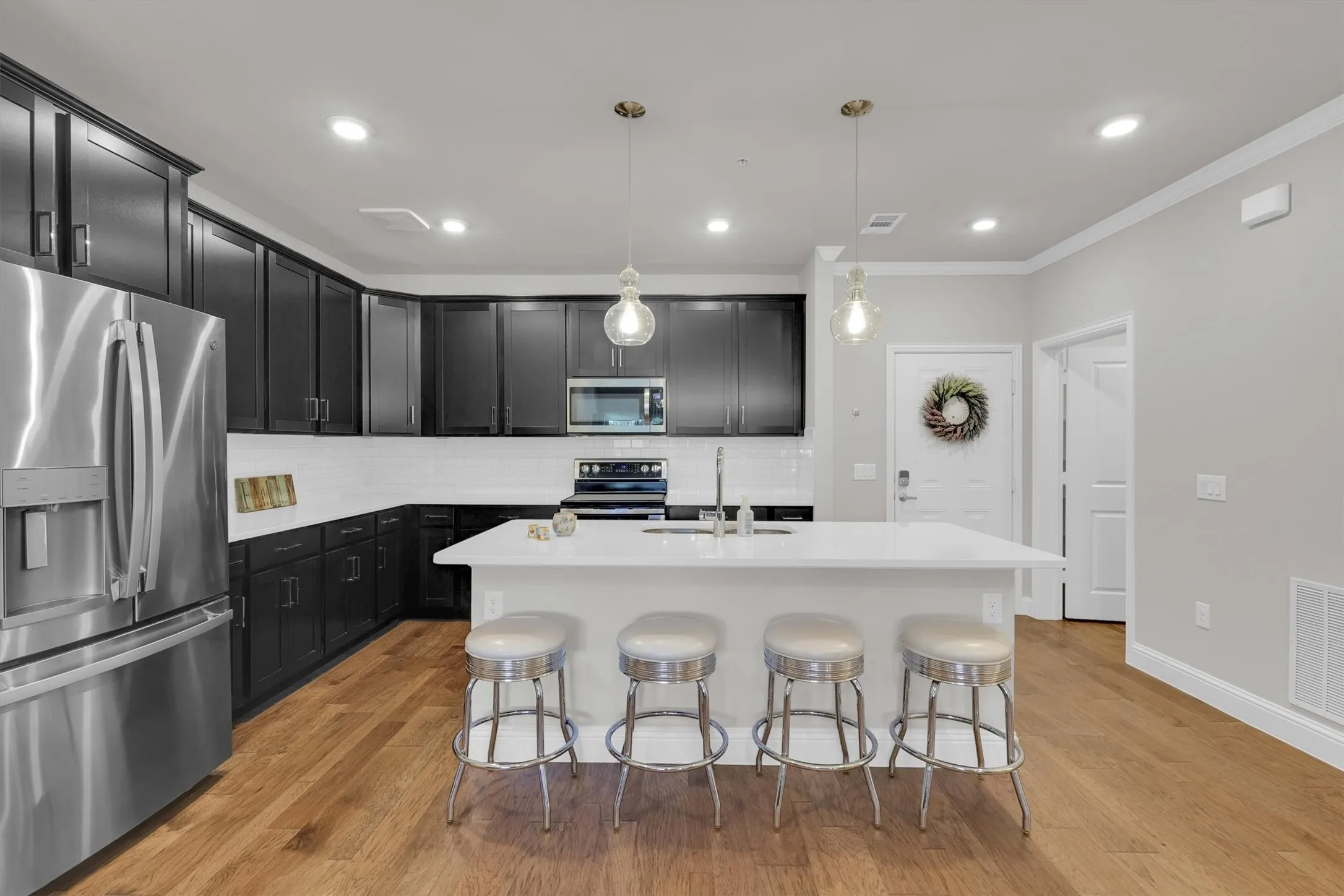 Condominium For Sale in Collin County , 651 N Watters Road 2105, Allen, Texas 75013, 2 Bedroom, 2 Bathroom, 1 Garage spaces, 1,535 Sqft, built in 2022, Preowned, mls#21214931, Real Estate Agent in Allen, Homes For Sale in Collin county, Homes For Sale in Allen, Realtor in Allen Texas, Real Estate Brokerage Independent Realty Texas, Luminita Cordes Realtor