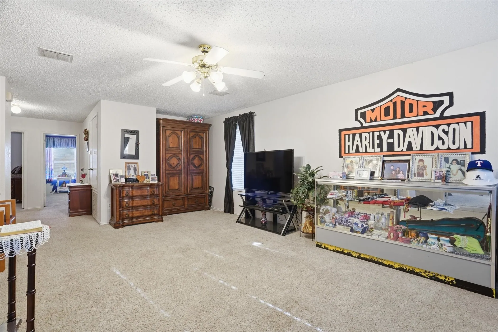 Single Family Residence For Sale in Dallas County , 3551 Red Mine Lane, Grand Prairie, Texas 75052, 5 Bedrooms, 3 Bathrooms, 2 Garage spaces, 3,495 Sqft, built in 2005, Price $630,000, mls#21214964, Real Estate Agent in Grand Prairie, Homes For Sale in Dallas county, Homes For Sale in Grand Prairie, Realtor in Grand Prairie Texas, Real Estate Brokerage Independent Realty Texas, Luminita Cordes Realtor