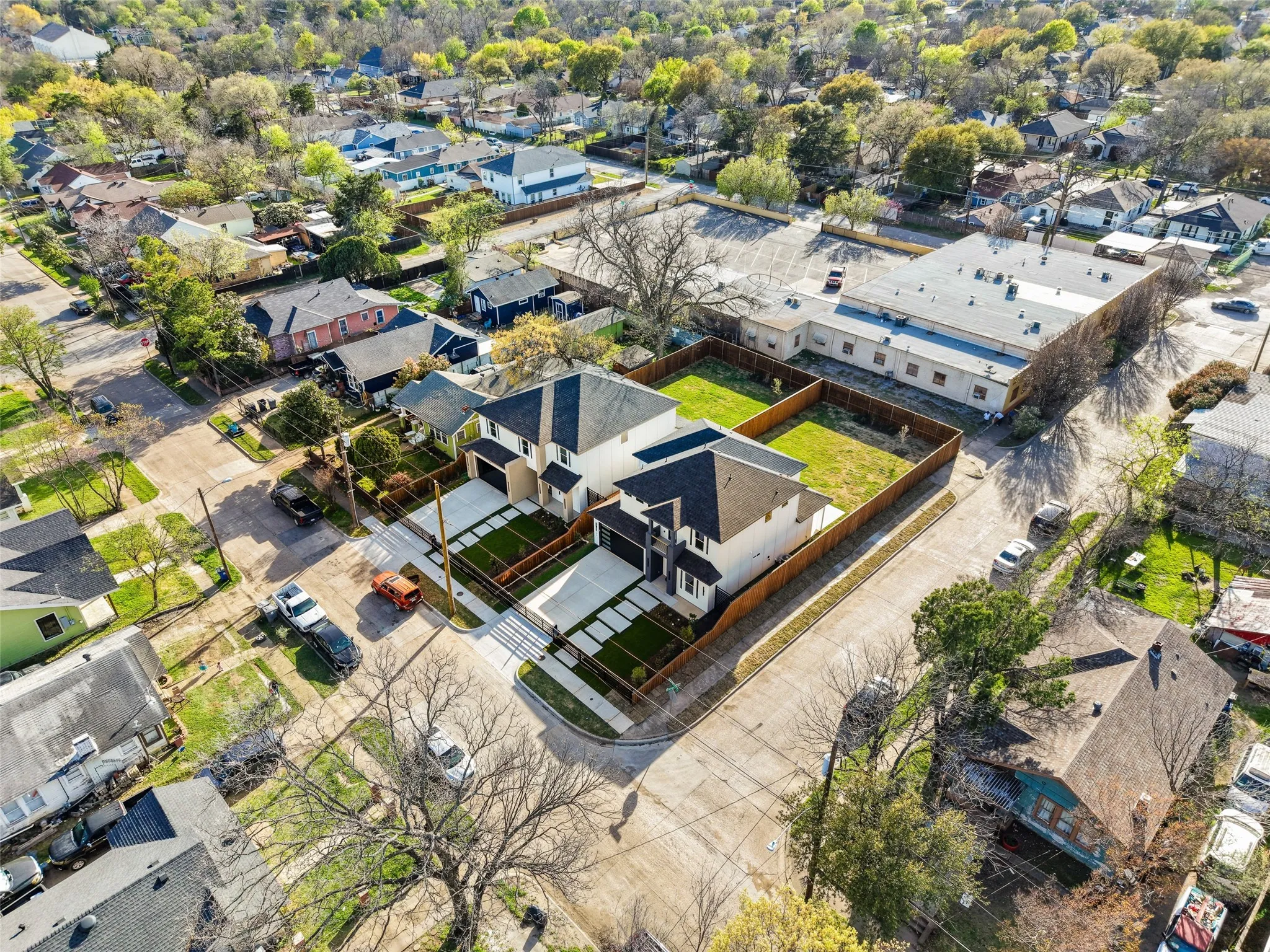 Single Family Residence For Sale in Dallas County , 707 Buckalew Street, Dallas, Texas 75208, 5 Bedrooms, 3 Bathrooms, 2 Garage spaces, 2,800 Sqft, built in 2026, New Construction - Complete, Price $719,000, mls#21214488, Real Estate Agent in Dallas, Homes For Sale in Dallas county, Homes For Sale in Dallas, Realtor in Dallas Texas, Real Estate Brokerage Independent Realty Texas, Luminita Cordes Realtor