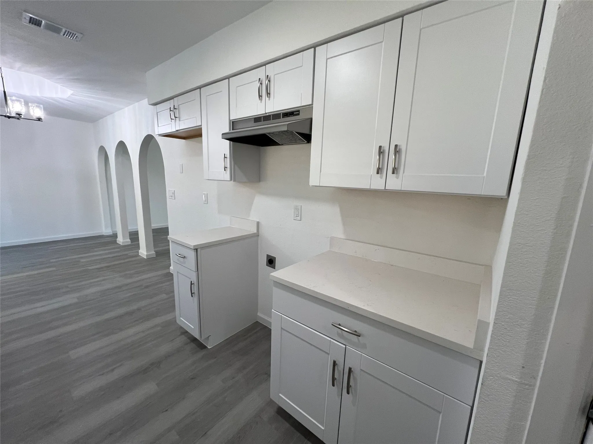 Single Family Residence For Sale in Rockwall County , 110 Gregory Drive, Heath, Texas 75032, 3 Bedroom, 2 Bathroom, 2 Garage spaces, 1,656 Sqft, built in 1980, Preowned, mls#21214977, Real Estate Agent in Heath, Homes For Sale in Rockwall county, Homes For Sale in Heath, Realtor in Heath Texas, Real Estate Brokerage Independent Realty Texas, Luminita Cordes Realtor
