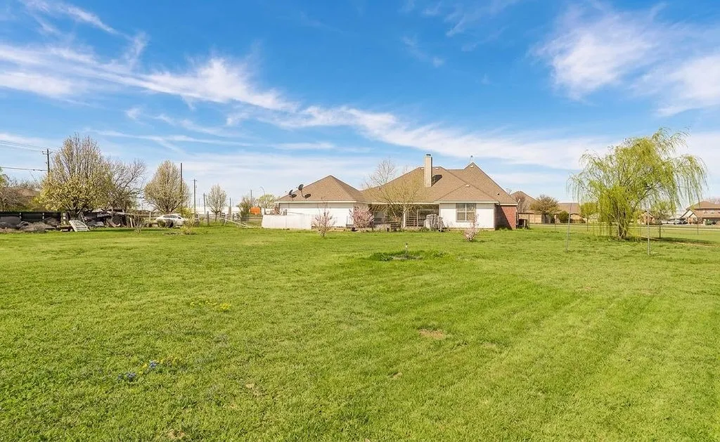 Single Family Residence For Sale in Tarrant County , 12338 Park Ridge Trail, Fort Worth, Texas 76179, 3 Bedroom, 2 Bathroom, 2 Garage spaces, 2,054 Sqft, built in 2007, mls#21215009, Real Estate Agent in Fort Worth, Homes For Sale in Tarrant county, Homes For Sale in Fort Worth, Realtor in Fort Worth Texas, Real Estate Brokerage Independent Realty Texas, Luminita Cordes Realtor
