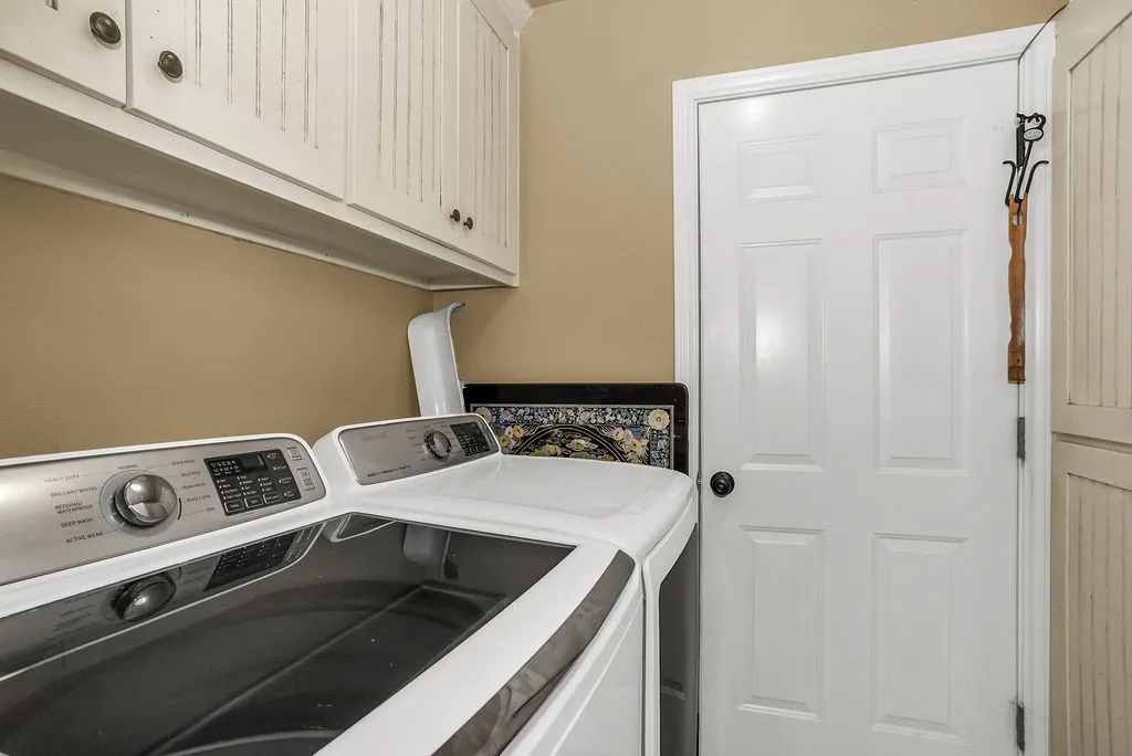 Single Family Residence For Sale in Tarrant County , 12338 Park Ridge Trail, Fort Worth, Texas 76179, 3 Bedroom, 2 Bathroom, 2 Garage spaces, 2,054 Sqft, built in 2007, mls#21215009, Real Estate Agent in Fort Worth, Homes For Sale in Tarrant county, Homes For Sale in Fort Worth, Realtor in Fort Worth Texas, Real Estate Brokerage Independent Realty Texas, Luminita Cordes Realtor