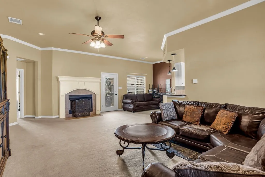 Single Family Residence For Sale in Tarrant County , 12338 Park Ridge Trail, Fort Worth, Texas 76179, 3 Bedroom, 2 Bathroom, 2 Garage spaces, 2,054 Sqft, built in 2007, mls#21215009, Real Estate Agent in Fort Worth, Homes For Sale in Tarrant county, Homes For Sale in Fort Worth, Realtor in Fort Worth Texas, Real Estate Brokerage Independent Realty Texas, Luminita Cordes Realtor