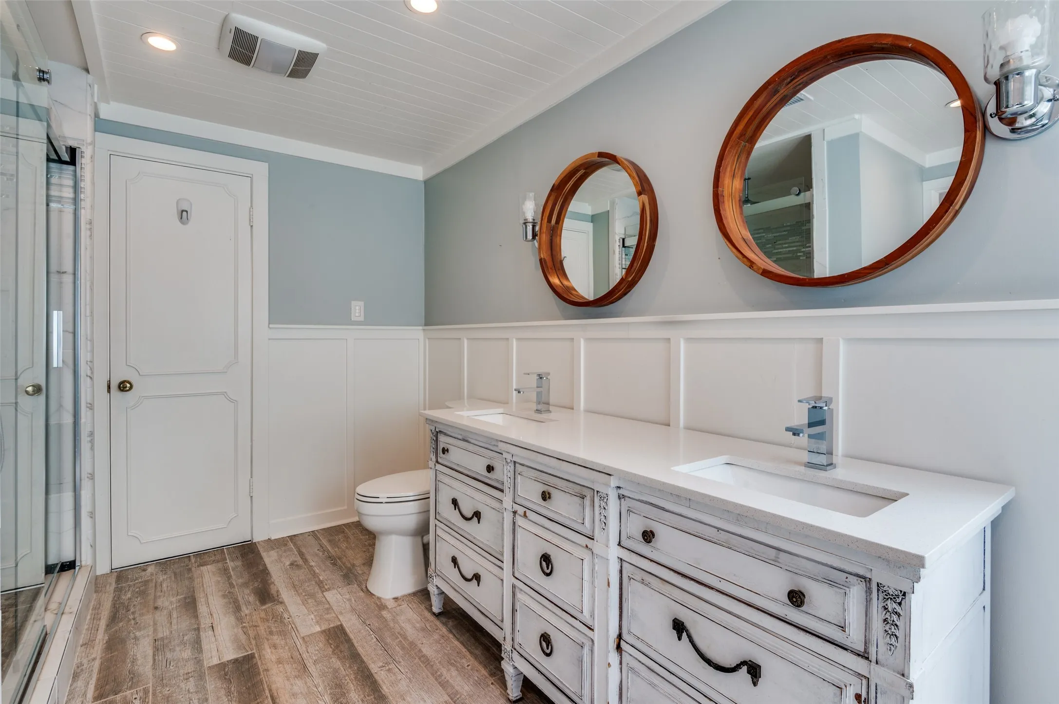 Single Family Residence For Sale in Ellis County , 901 Bryson Street, Waxahachie, Texas 75165, 4 Bedroom, 3 Bathroom, 2 Garage spaces, 3,990 Sqft, built in 1950, mls#21215088, Real Estate Agent in Waxahachie, Homes For Sale in Ellis county, Homes For Sale in Waxahachie, Realtor in Waxahachie Texas, Real Estate Brokerage Independent Realty Texas, Luminita Cordes Realtor