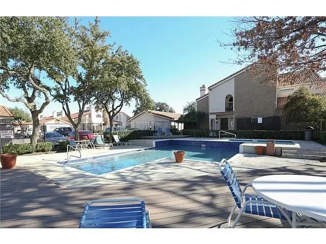 Condominium For Sale in Dallas County , 519 Ranch Trail 134, Irving, Texas 75063, 3 Bedroom, 3 Bathroom, 1 Garage spaces, 1,394 Sqft, built in 1985, Preowned, mls#21195826, Real Estate Agent in Irving, Homes For Sale in Dallas county, Homes For Sale in Irving, Realtor in Irving Texas, Real Estate Brokerage Independent Realty Texas, Luminita Cordes Realtor