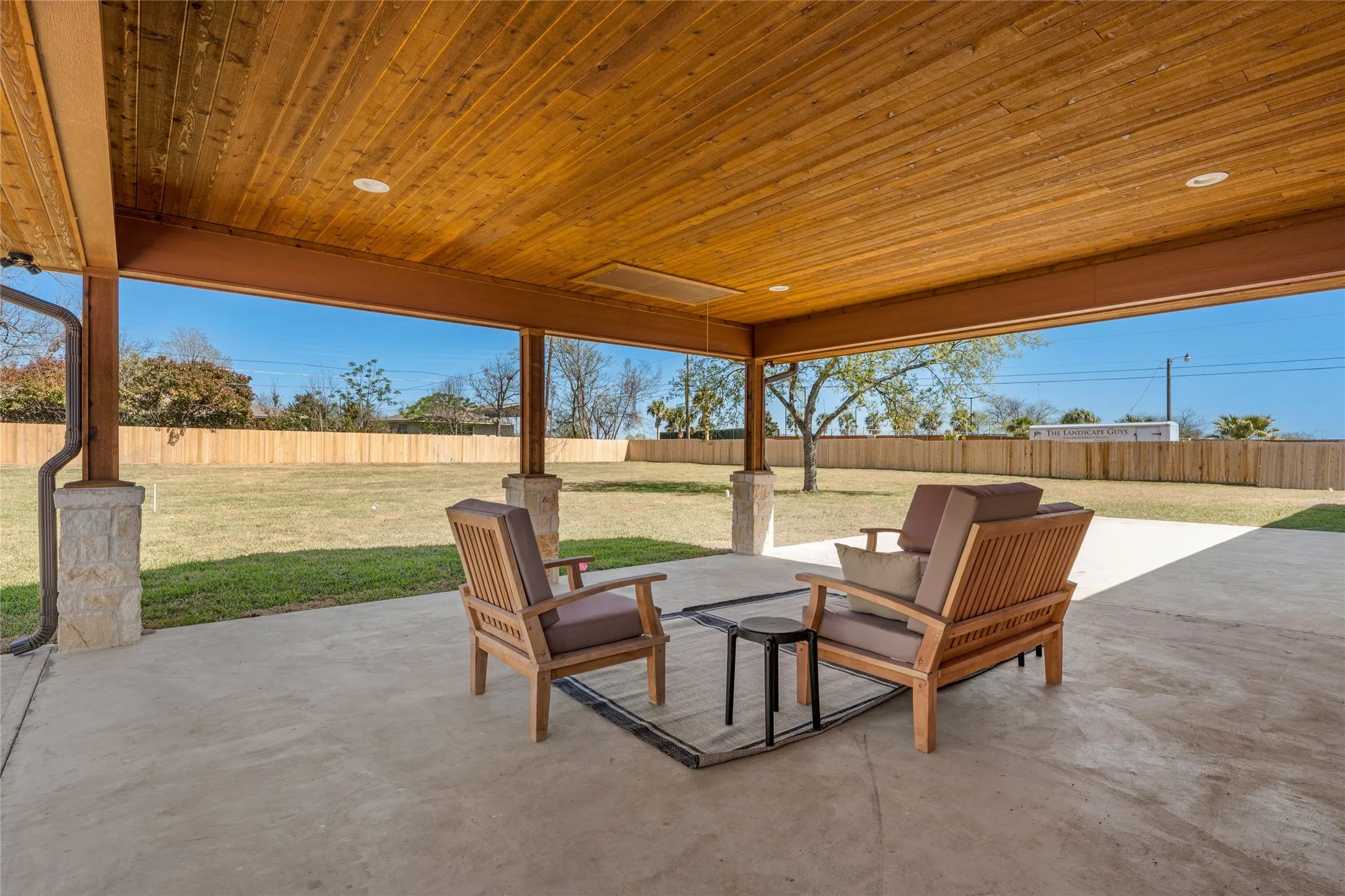Single Family Residence For Sale in Mc Lennan County , 1404 S Robinson Drive, Robinson, Texas 76706, 3 Bedroom, 2 Bathroom, Garage spaces, 3,083 Sqft, built in 1968, Preowned, mls#21215143, Real Estate Agent in Robinson, Homes For Sale in Mc Lennan county, Homes For Sale in Robinson, Realtor in Robinson Texas, Real Estate Brokerage Independent Realty Texas, Luminita Cordes Realtor
